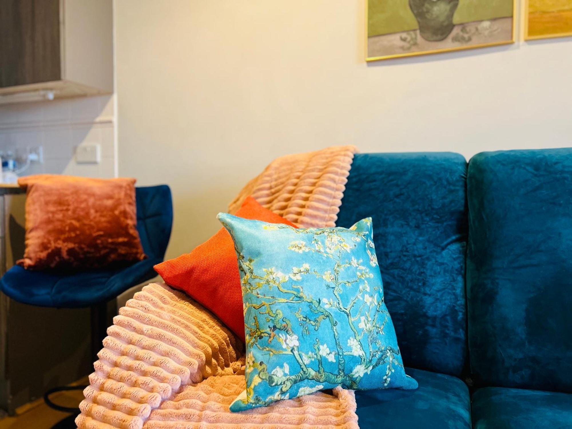 Stunning 2 Bed River View Gogh Experience * Londen