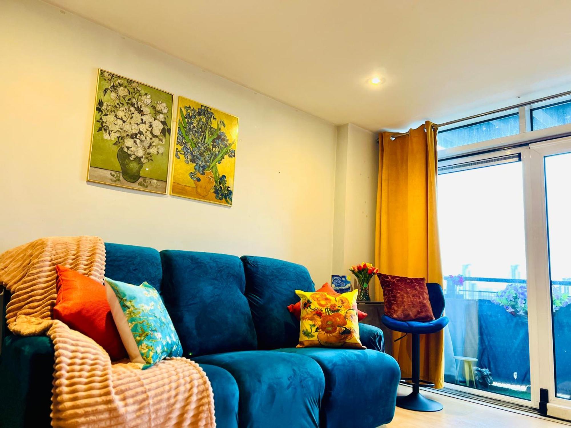 Stunning 2 Bed River View Gogh Experience Appartement *