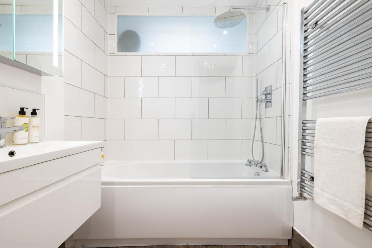 Bright, Spotless Fulham With Private Garden Hébergement de vacances *