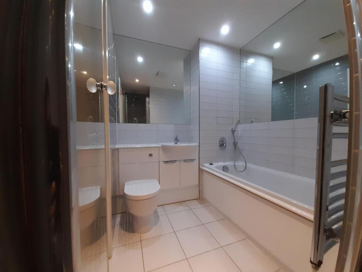 Lavish - Secure With Parking Apartamento Londres
