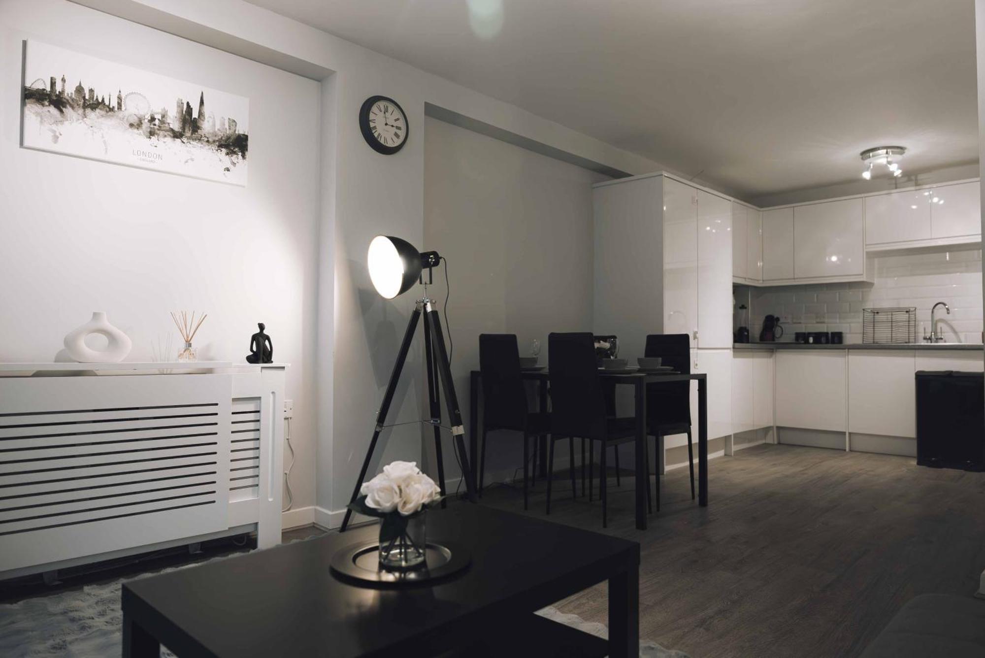 Executive 2 Bed Flat Near Stratford Station - Ideal For Corporate Apartamento Londres