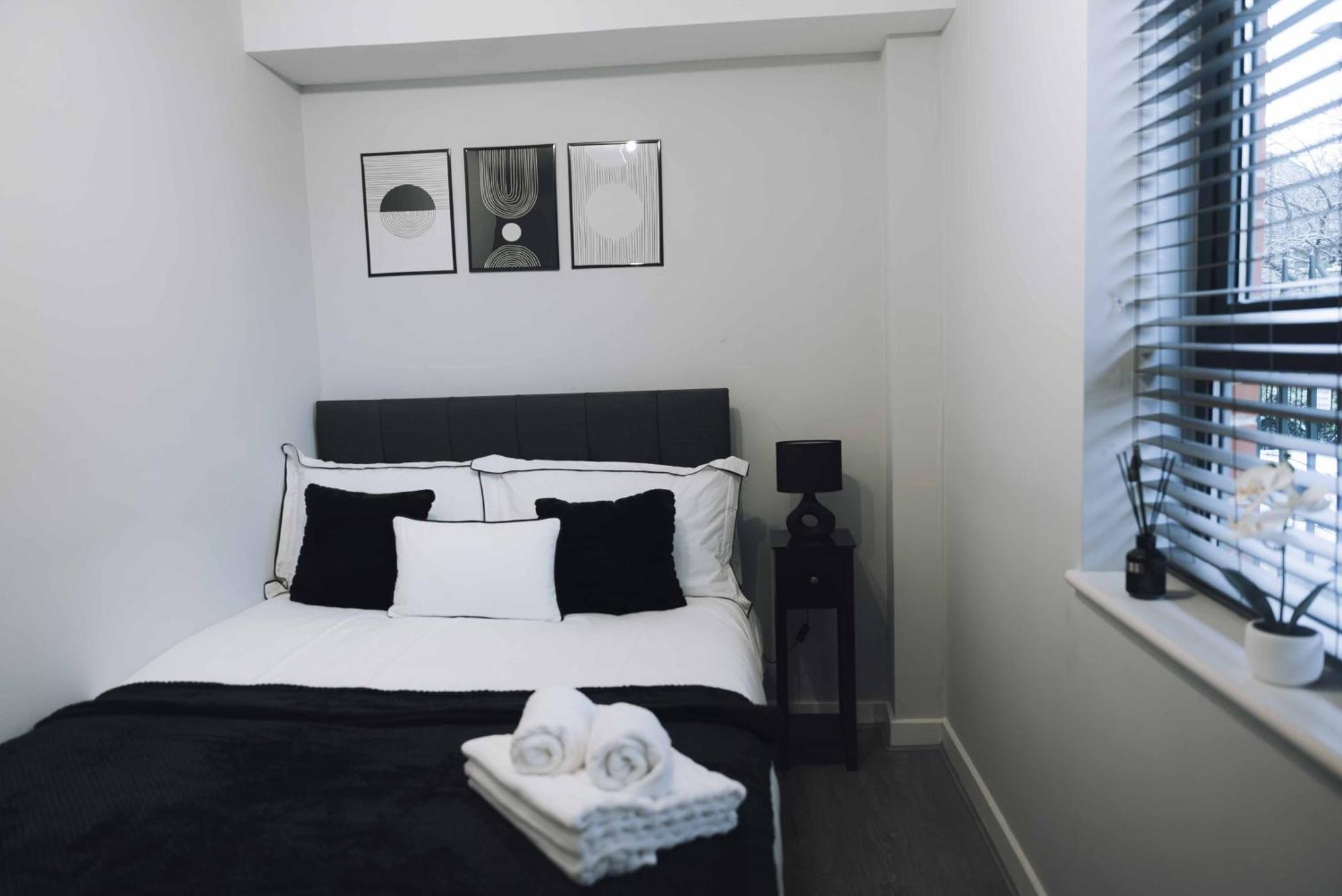 Executive 2 Bed Flat Near Stratford Station - Ideal For Corporate *