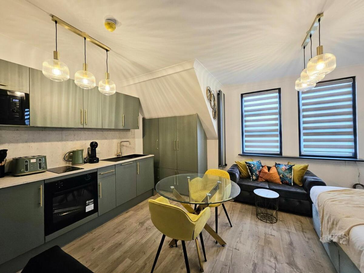 Sensational London-callcott