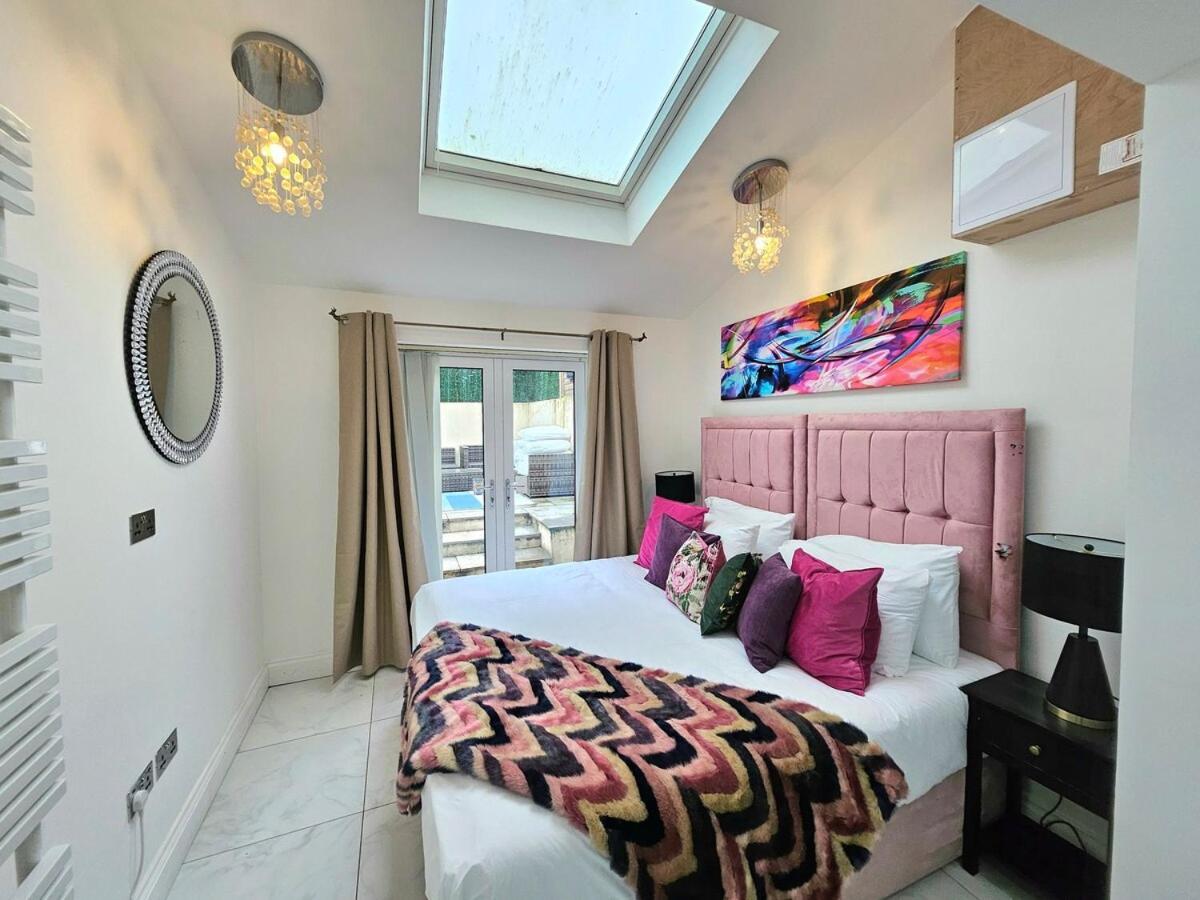 Sensational London-callcott