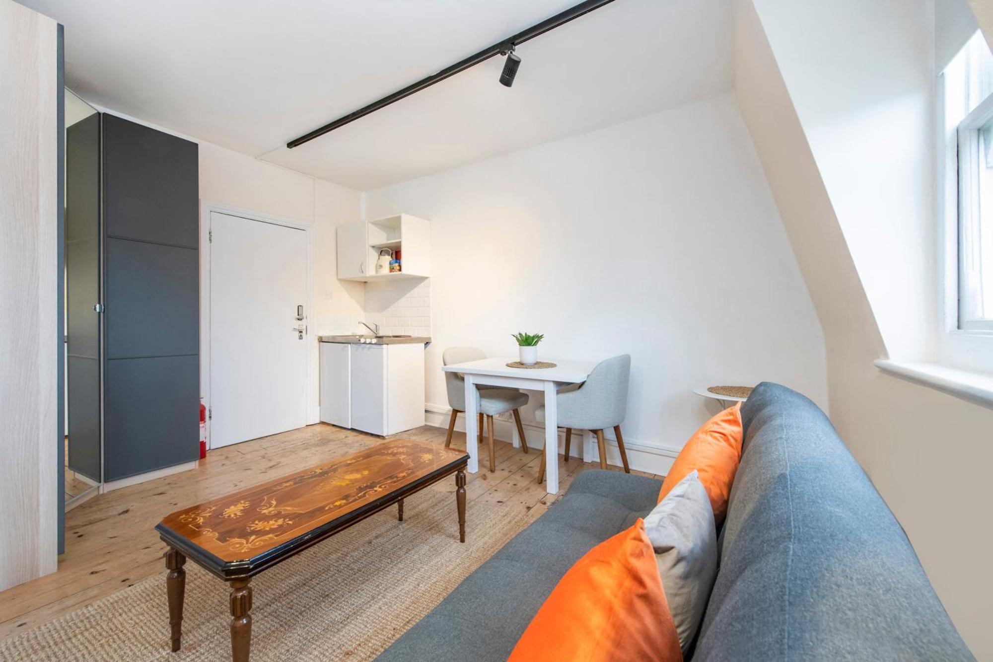 Modern Cosy Serviced 5 Min To Angel Station, 02 Academy Islington, Kings Cross Station, Free Wifi, Tea, Coffee Appartement *