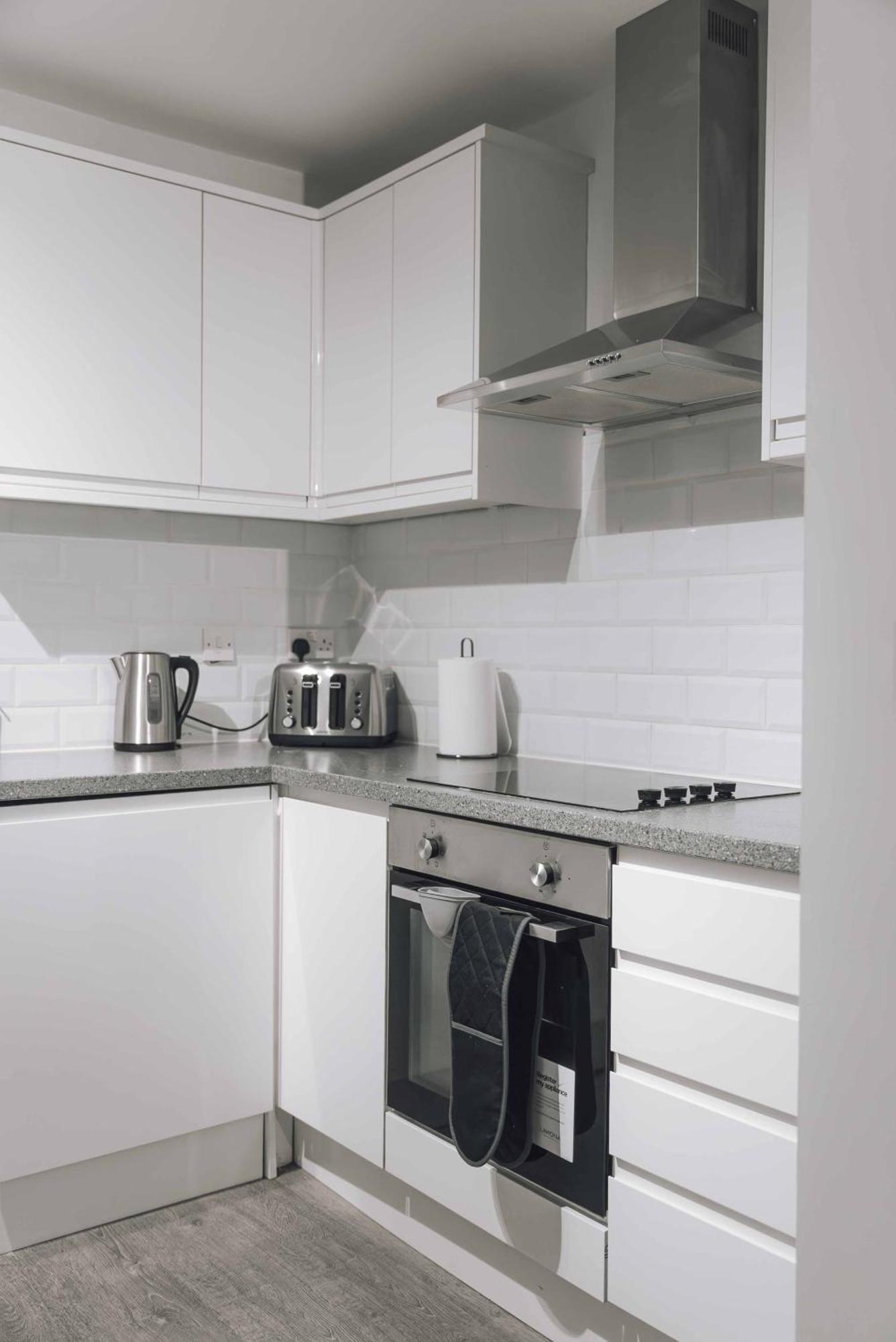 Executive 2 Bed Flat Near Stratford Station - Ideal For Corporate