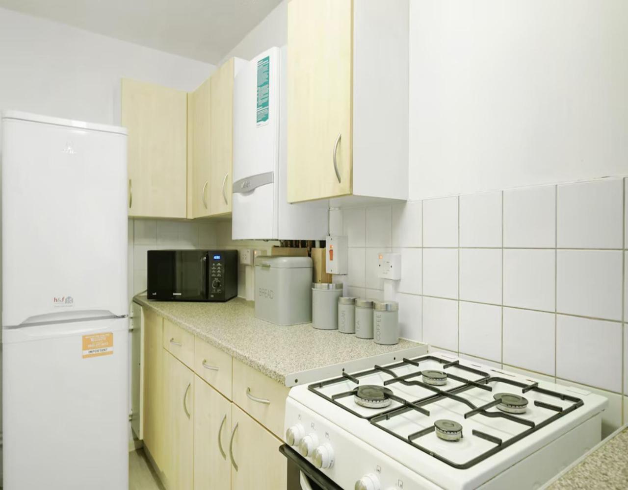 Stylish Two Bedroom London, West Kensington Appartement *