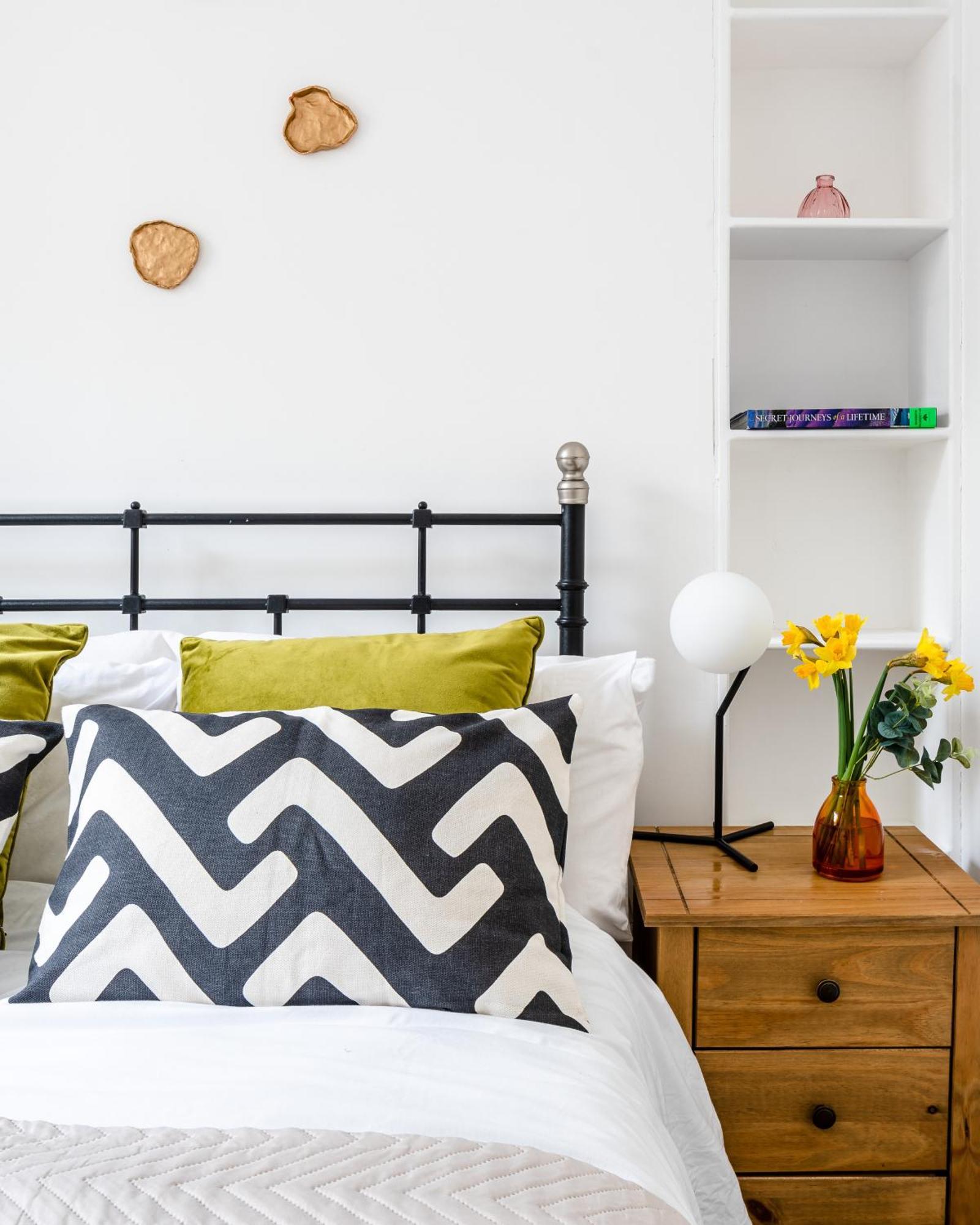 1 Bed *
