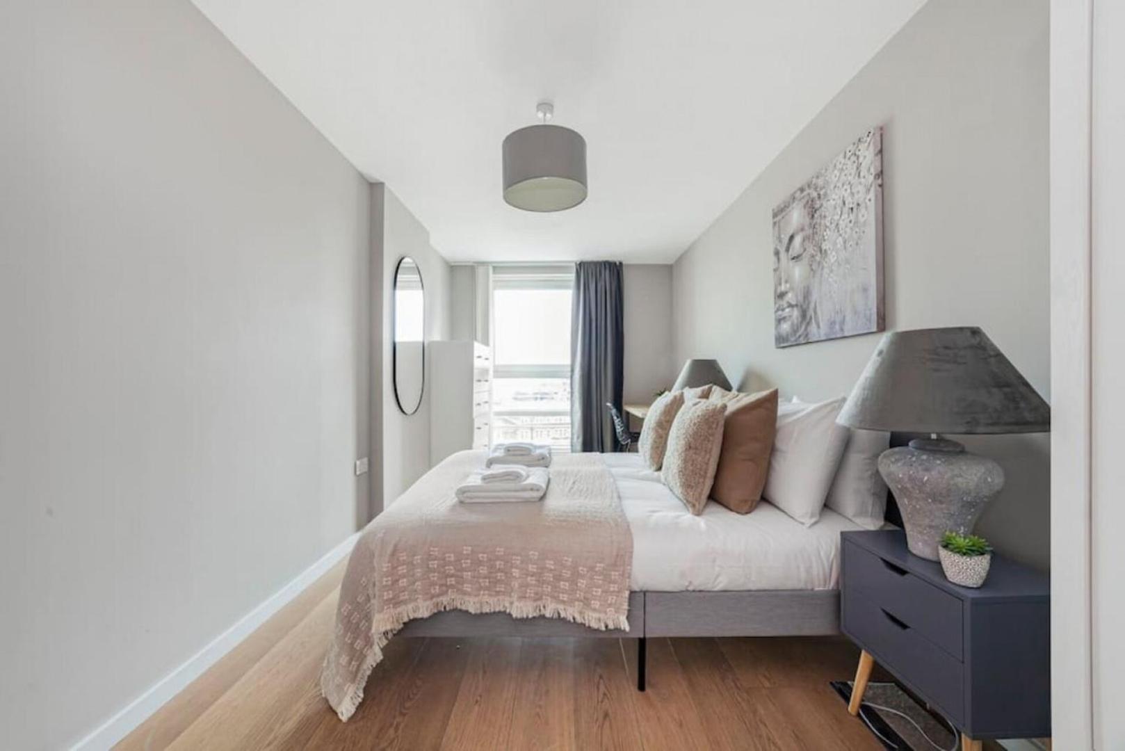 Stunning 2b Vauxhall Near Thames & Tube Londres