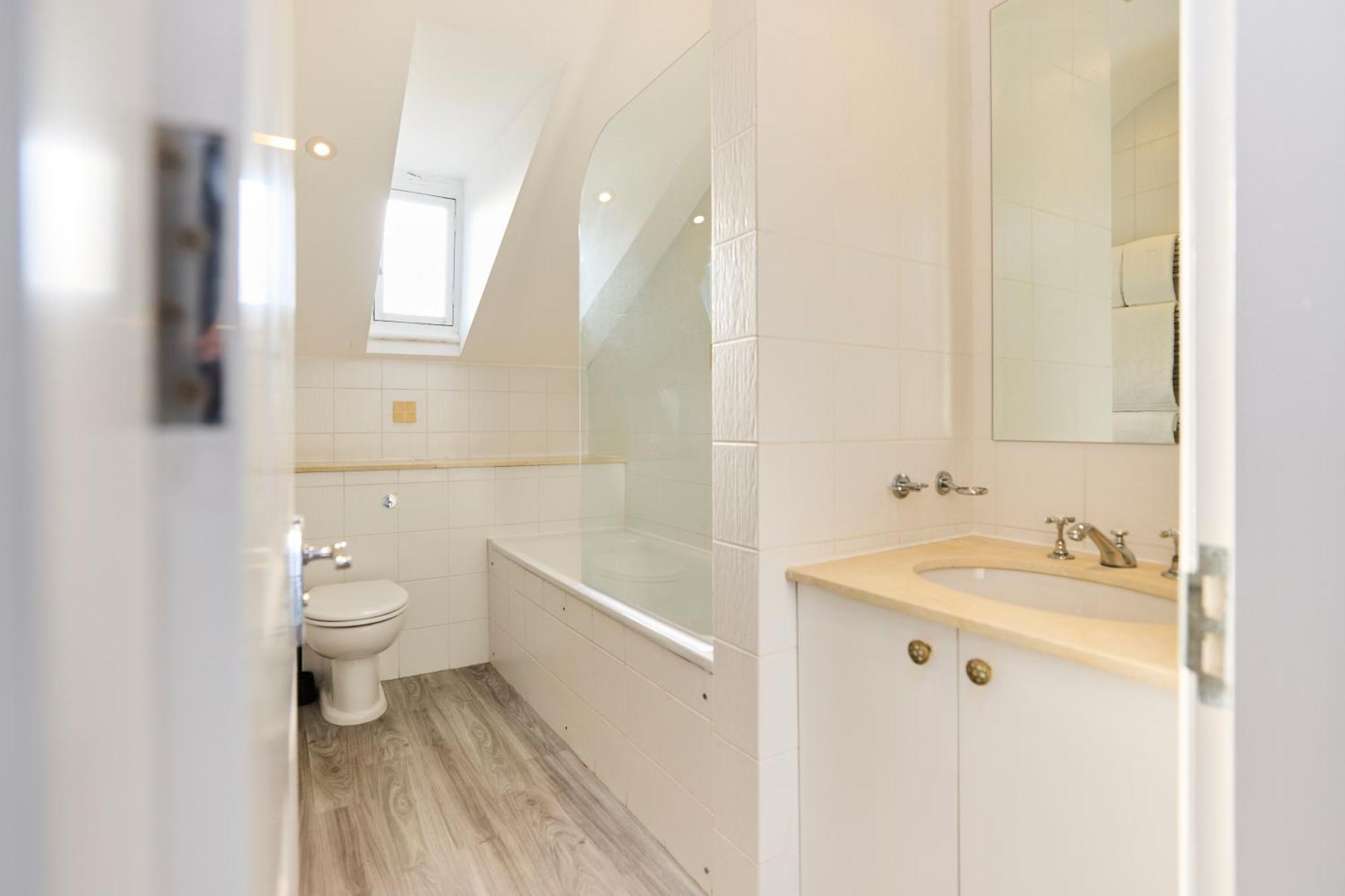 The Hampstead Getaway - Charming 5bdr With Conservatory Appartement