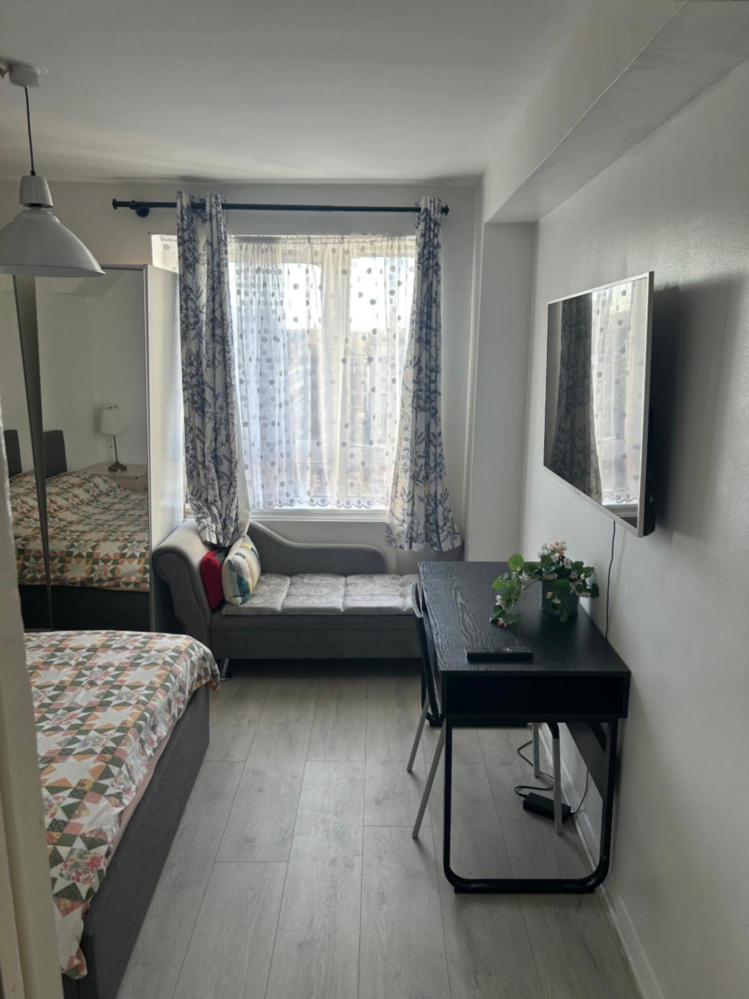 Cosy 2-bedroom Flat In Finsbury Park, Modern, Convenient & Close To London! Apartamento Londres