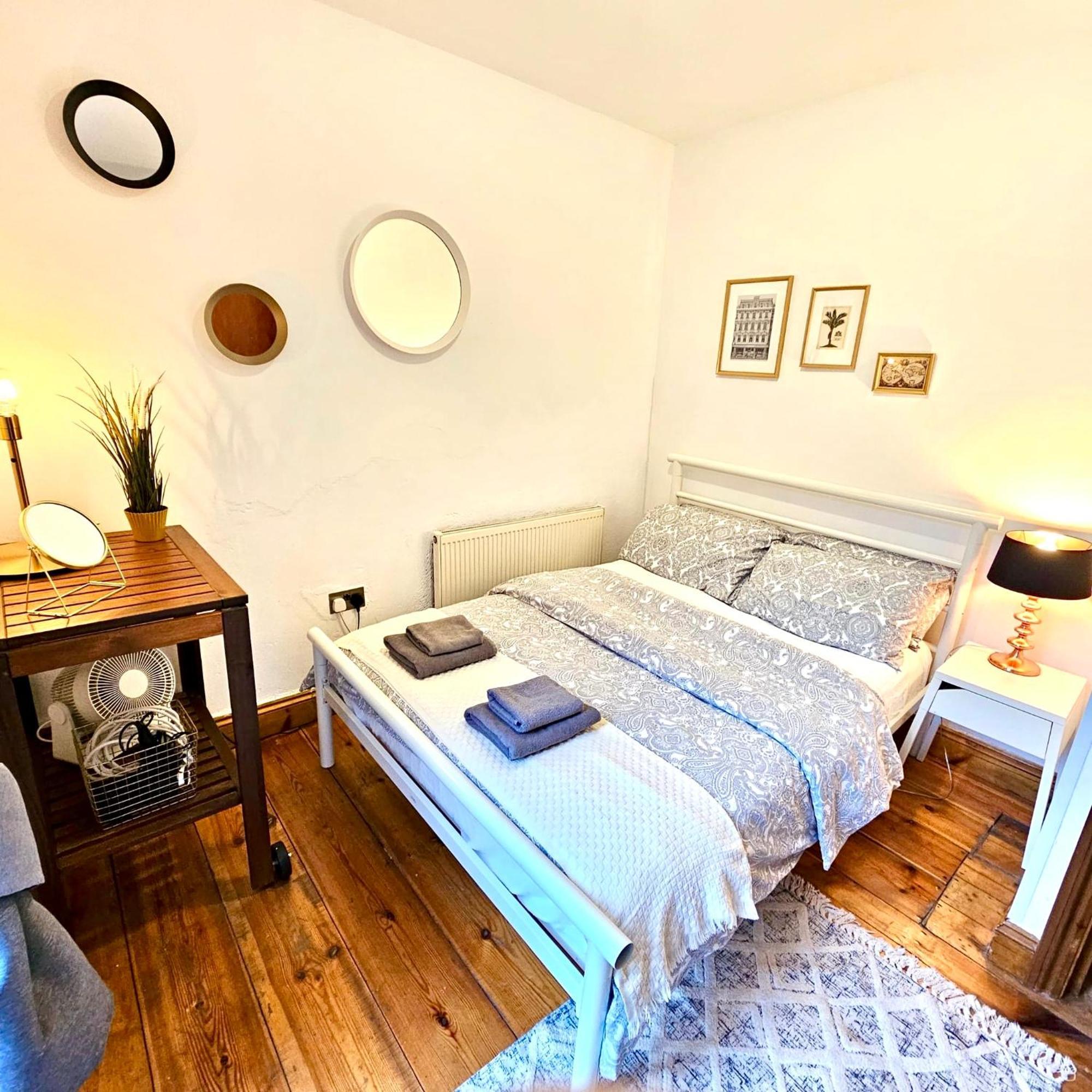 Lovely 1 Bed 2 Min To Station *