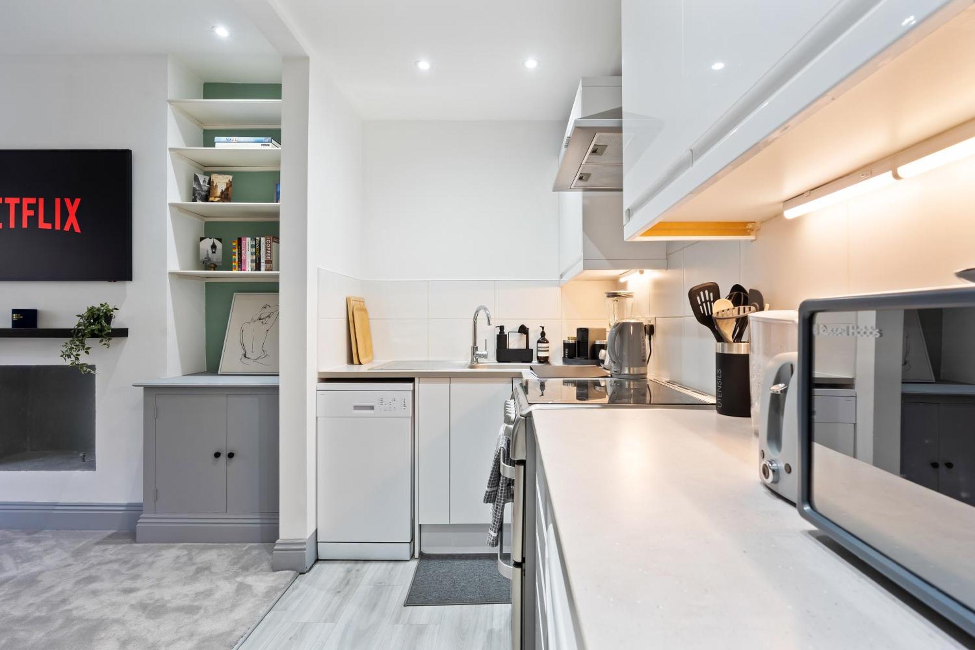 Stylish 1br Fulham Flat With Private Patio Appartement