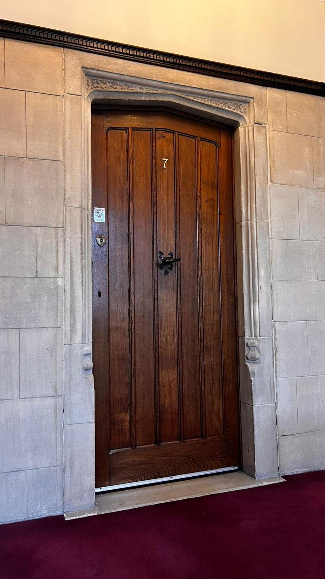 Perfect Location Double In Former Monastery! Séjour chez l'habitant *