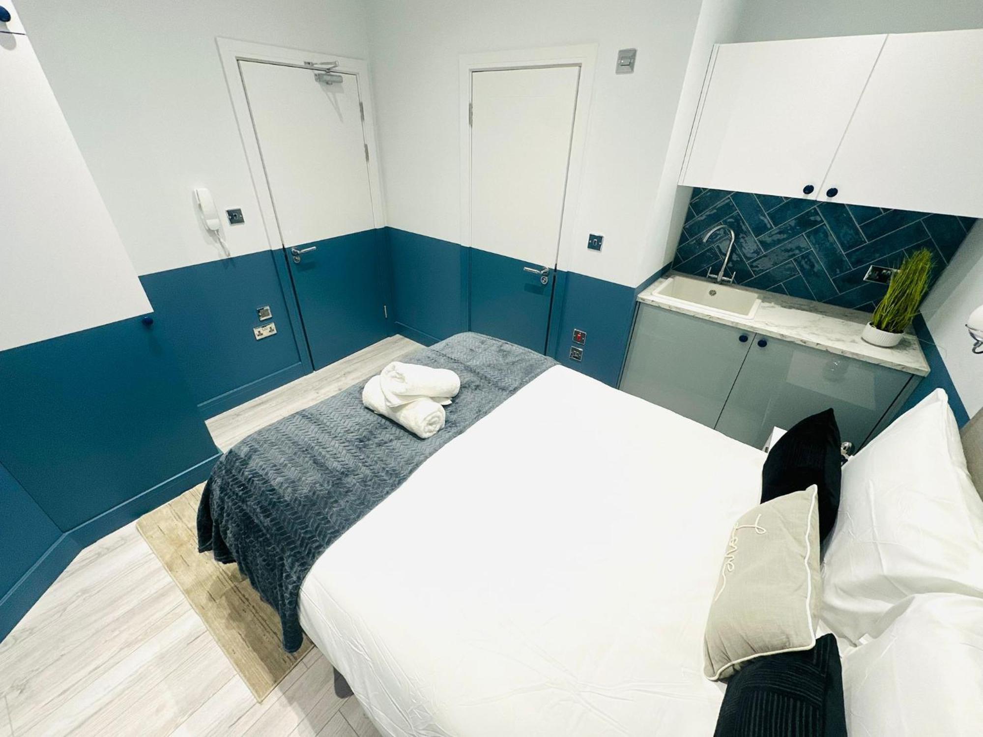 Holly B Mini Great Location For Tourist!!! * Londen