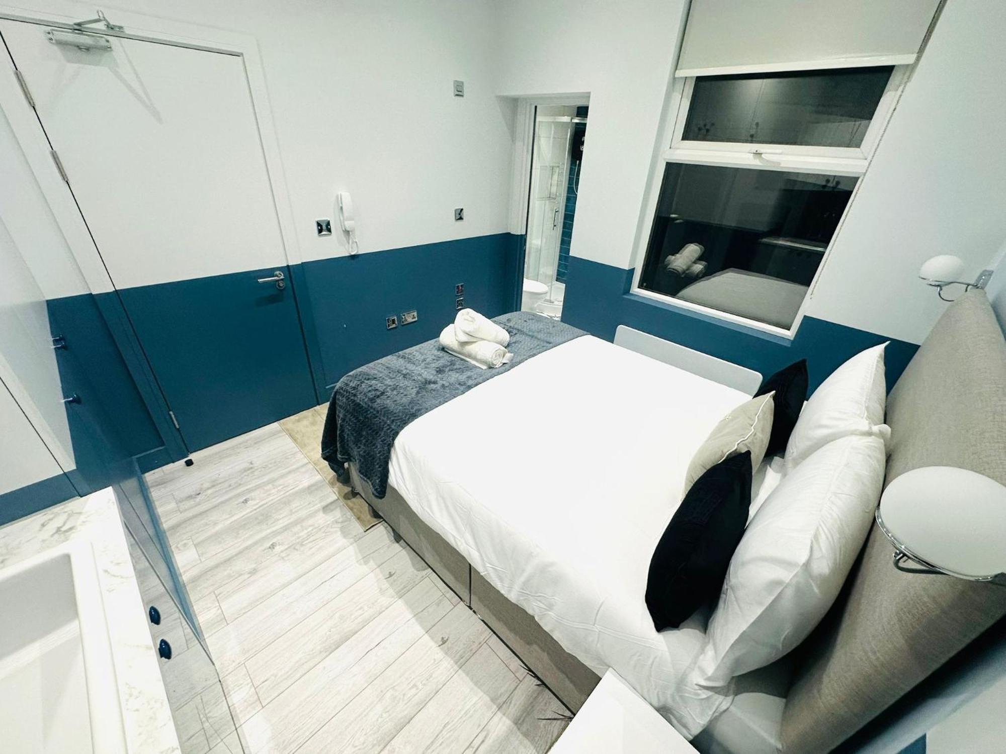 Holly B Mini Great Location For Tourist!!! * Londen