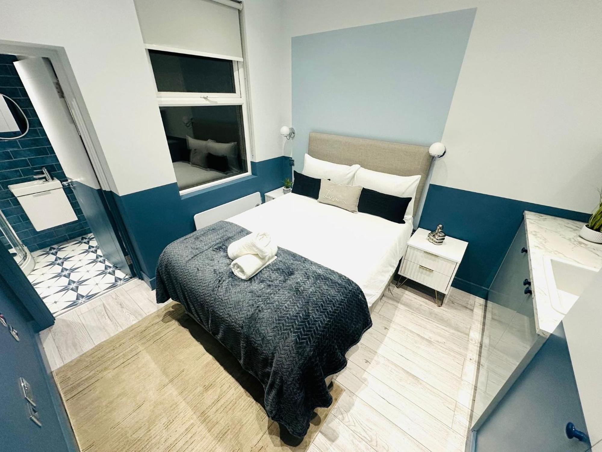 Holly B Mini Great Location For Tourist!!! Gasthuis *