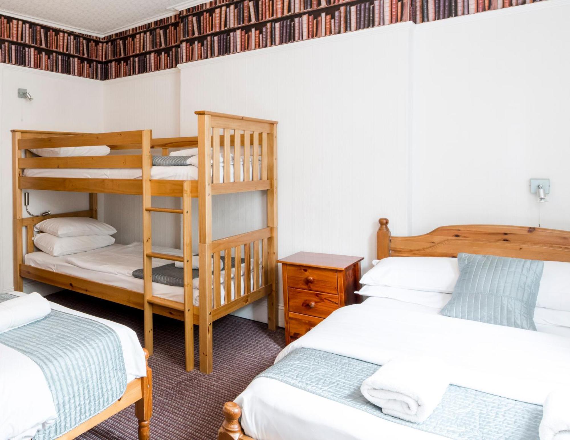 St Athans Hotel 2*