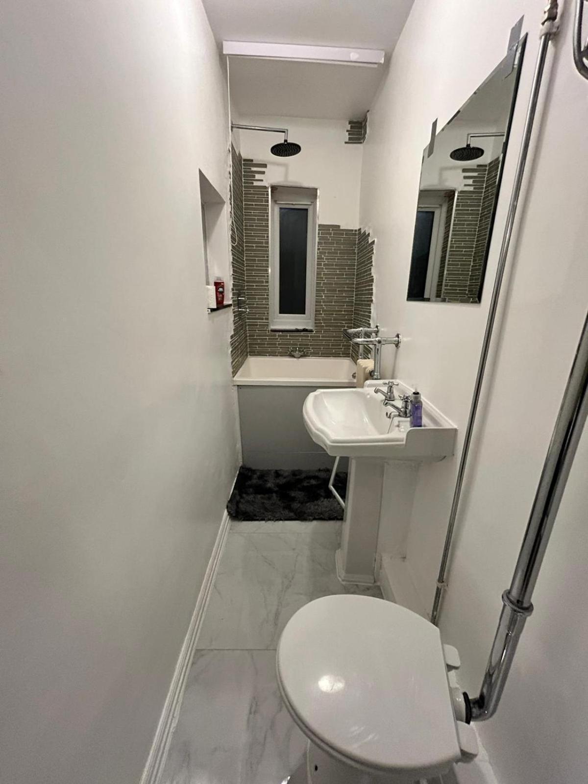 2 Bedroom Flat Wembley Londres