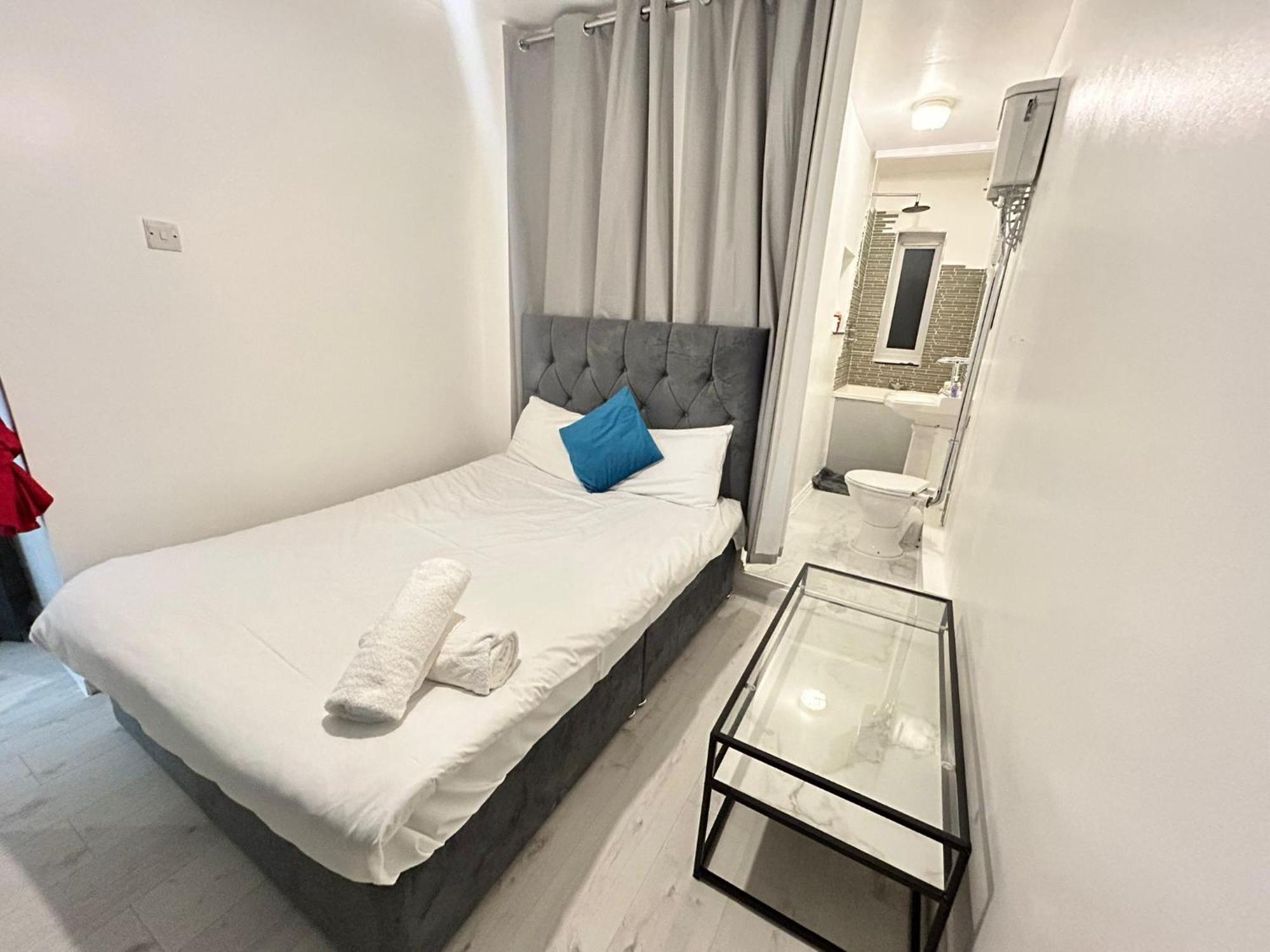 2 Bedroom Flat Wembley Appartement