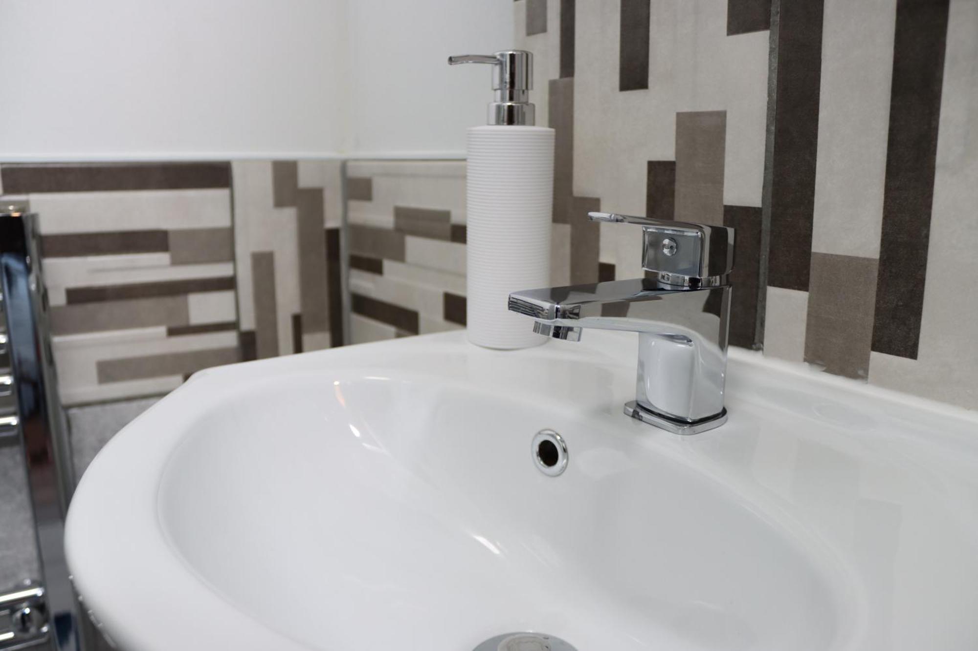 Cosy With Kitchenette And Private Bathroom - 15mins To London! Apartamento