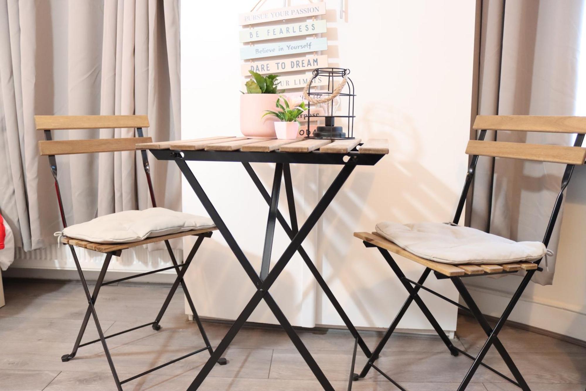 Apartamento Cosy With Kitchenette And Private Bathroom - 15mins To London!