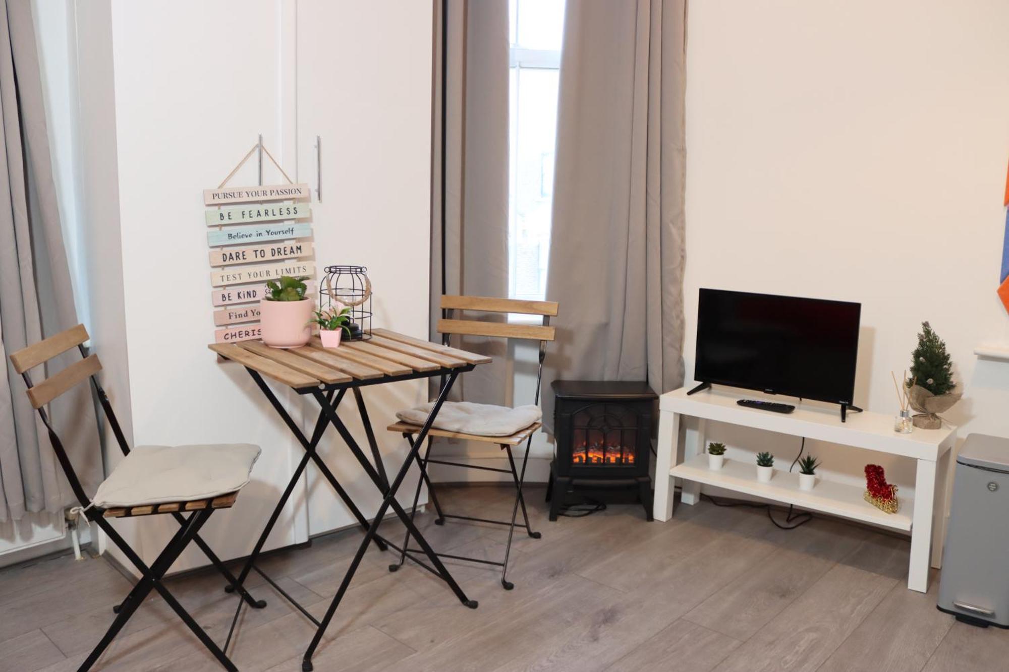 Apartamento Cosy With Kitchenette And Private Bathroom - 15mins To London! *