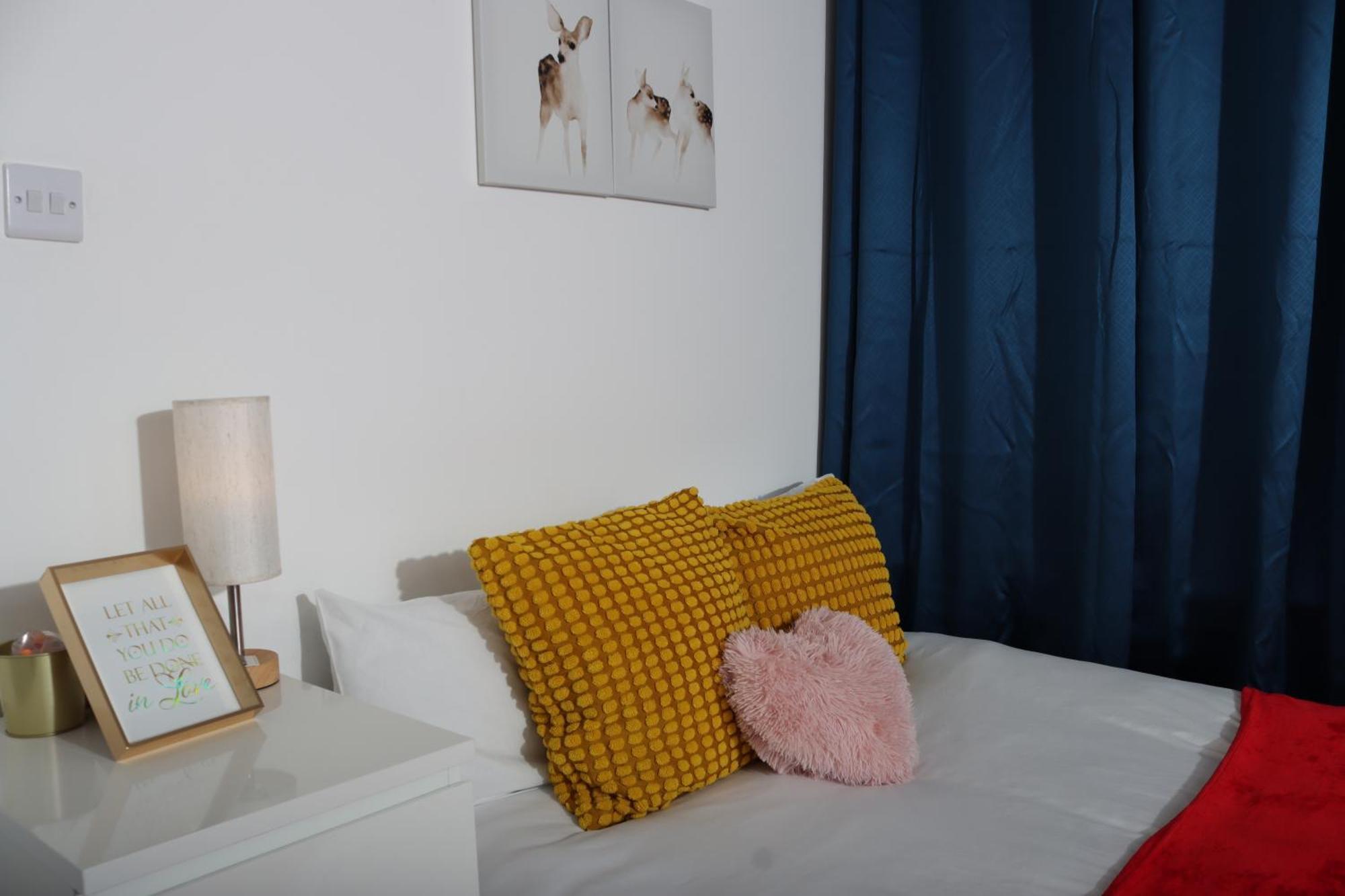 Cosy With Kitchenette And Private Bathroom - 15mins To London! Apartamento