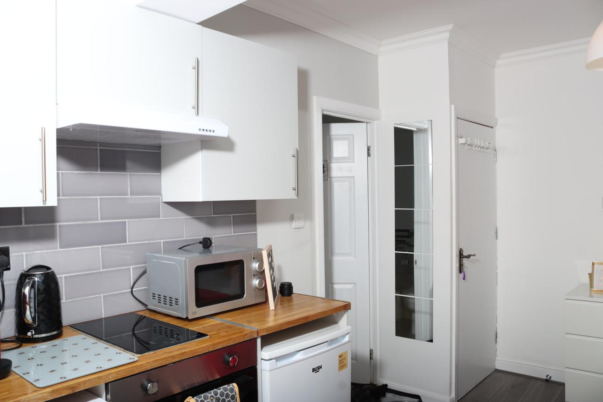 Apartamento Cosy With Kitchenette And Private Bathroom - 15mins To London! *