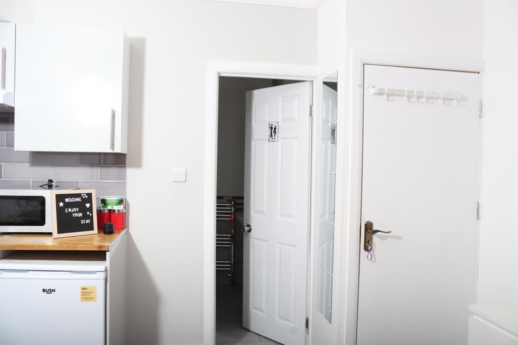 Cosy With Kitchenette And Private Bathroom - 15mins To London! Apartamento Londres