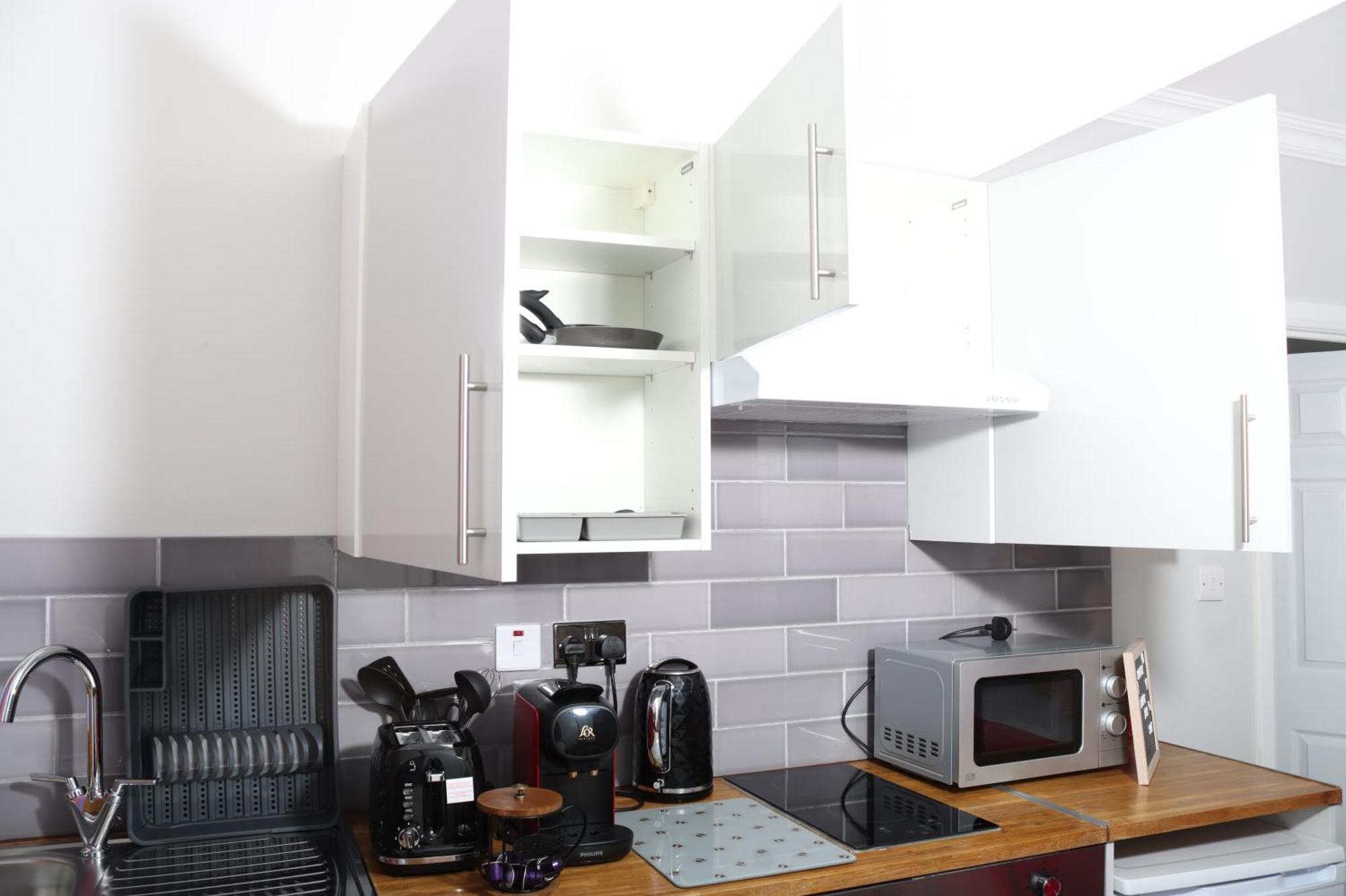 Cosy With Kitchenette And Private Bathroom - 15mins To London! *