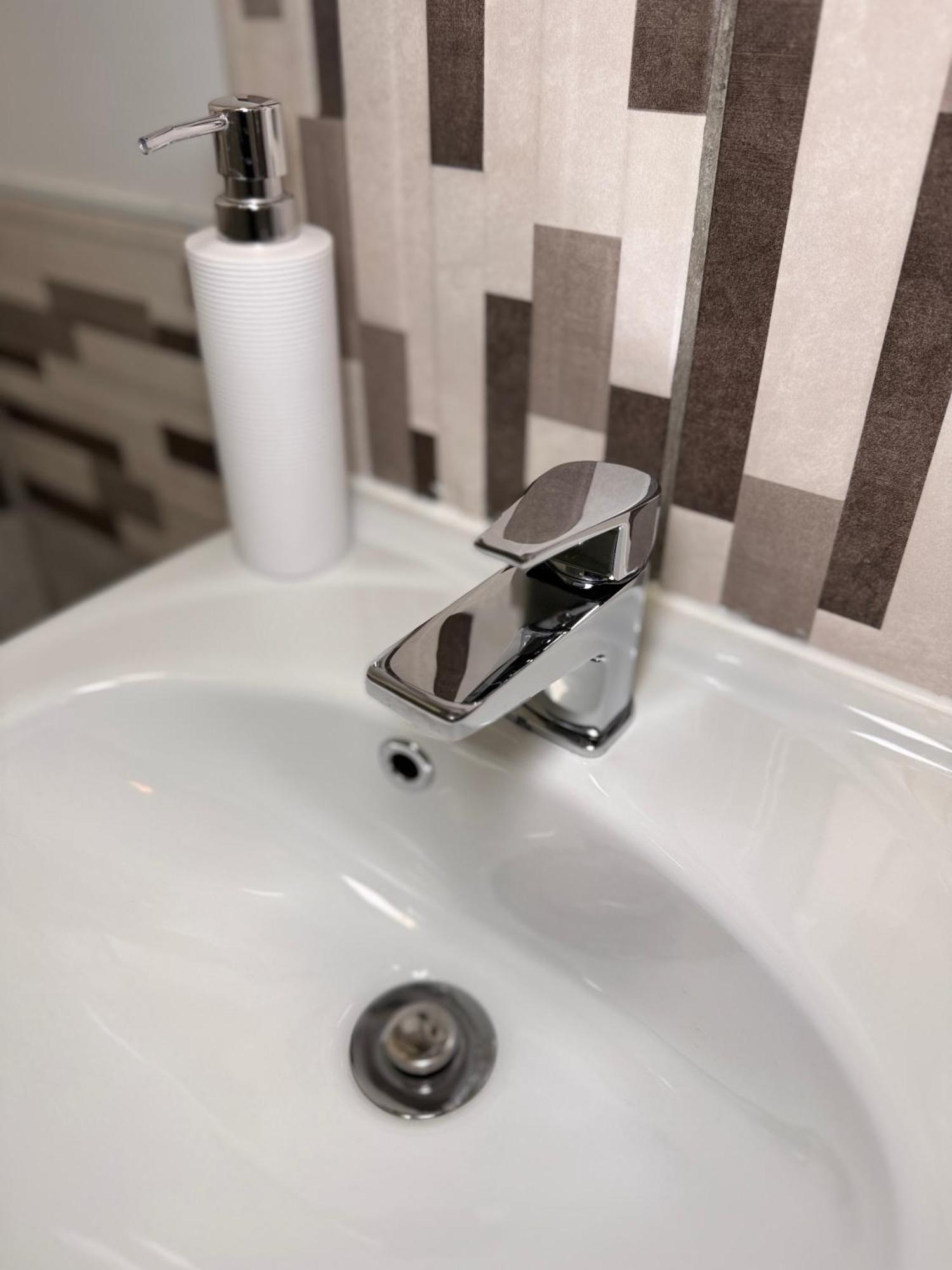 Apartamento Cosy With Kitchenette And Private Bathroom - 15mins To London!