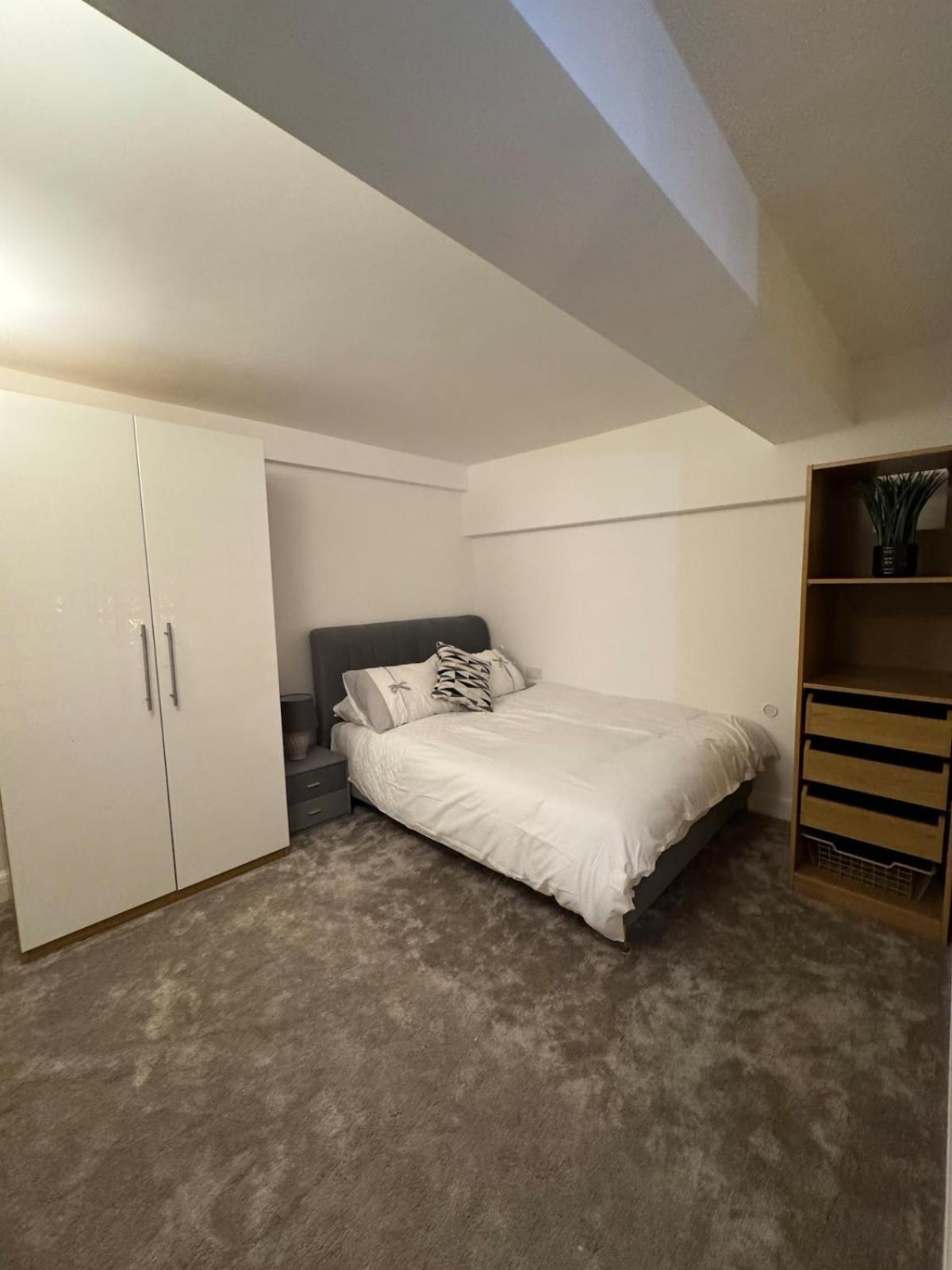 Contemporary 2-bedroom In Wanstead, * Londres