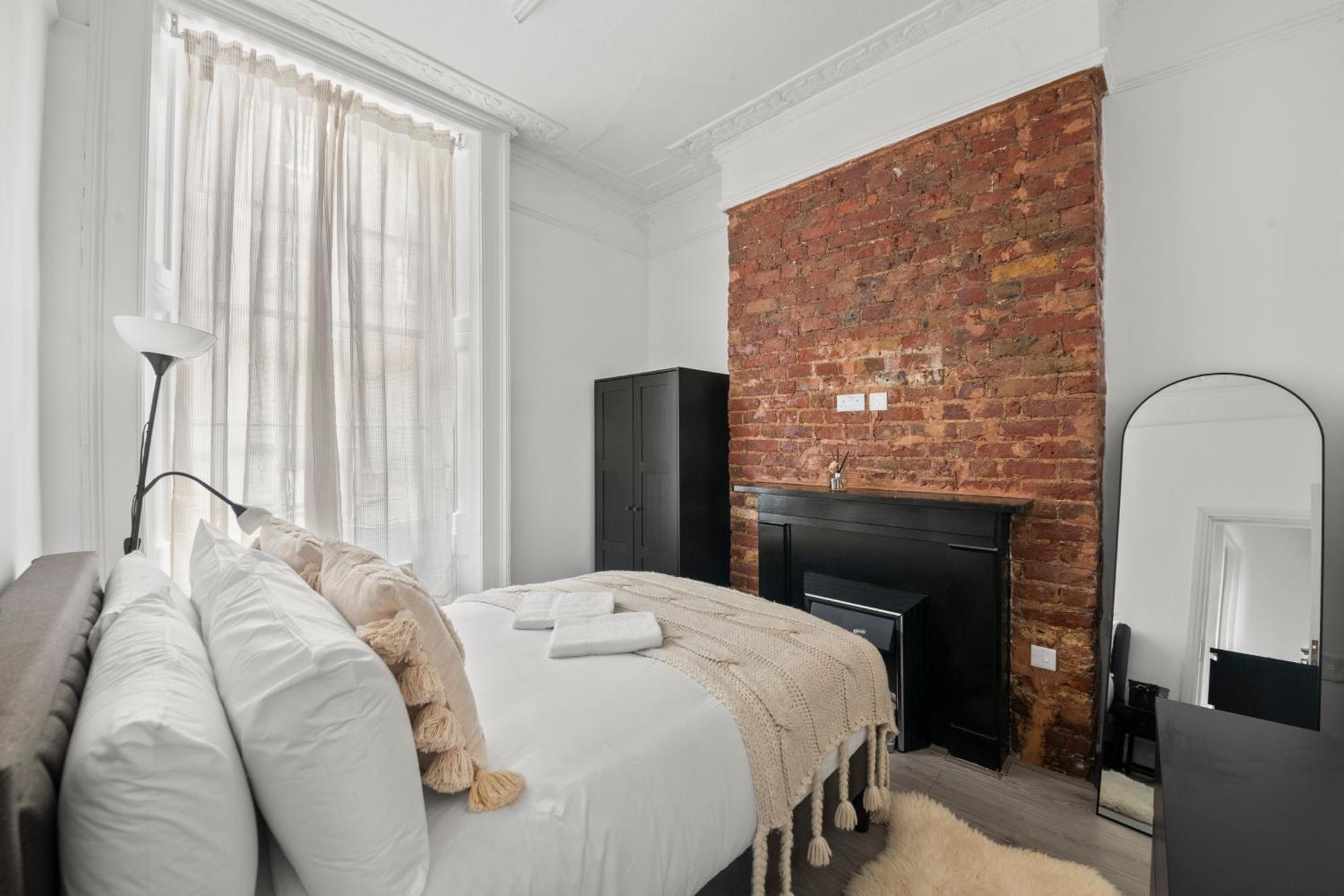 Sg, Duplex Knightsbridge By Harrods Apartment
