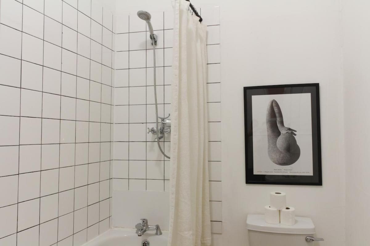 Bright & Spacious 2br Flat, Great Transport Links Appartement *