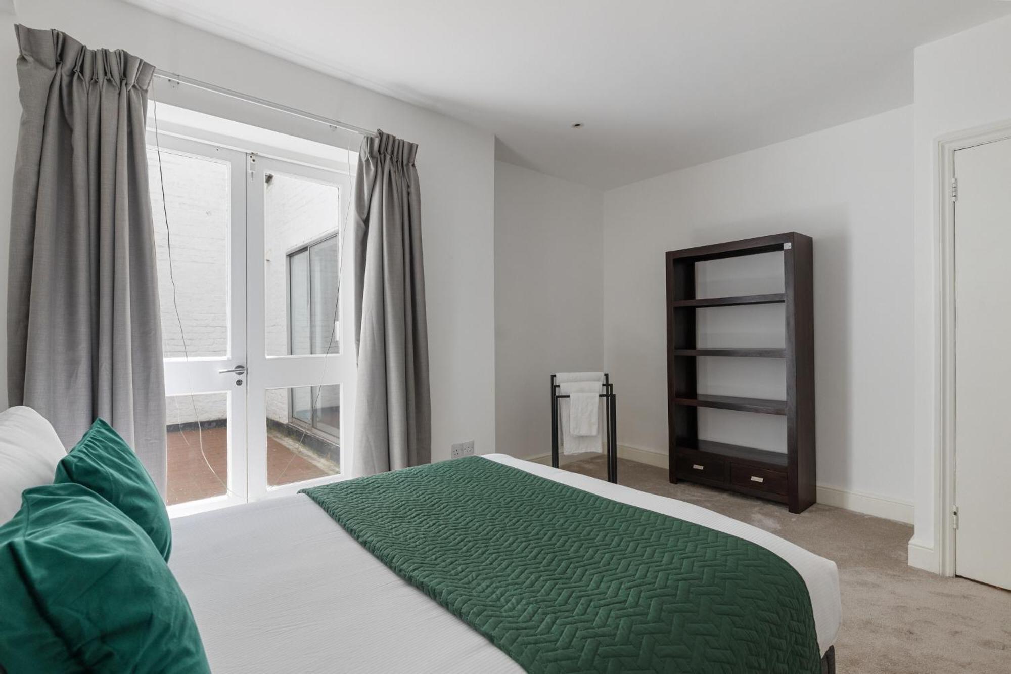 Heavenly Stays, Knightsbridge, Elegant 2-bd Escape