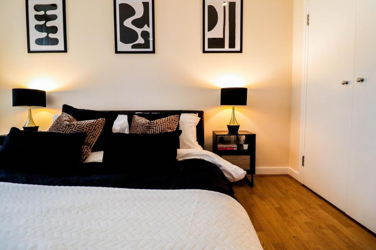Apartment Stunning Canary Wharf Flat-5 Mins From Tube Station *