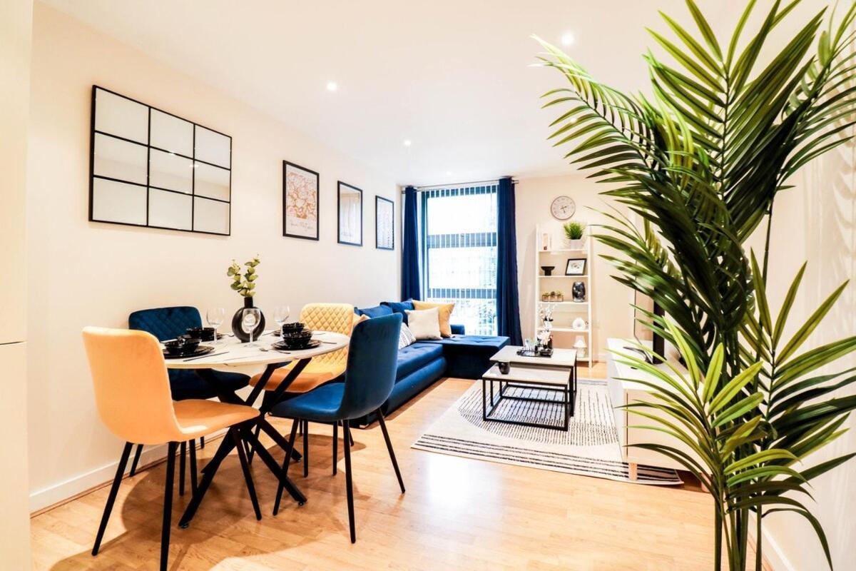 Apartment Stunning Canary Wharf Flat-5 Mins From Tube Station