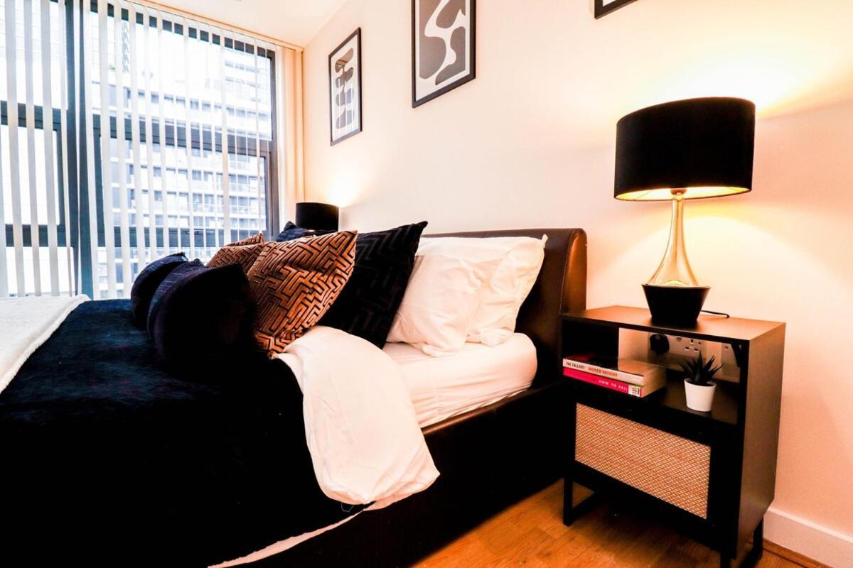 Apartment Stunning Canary Wharf Flat-5 Mins From Tube Station *
