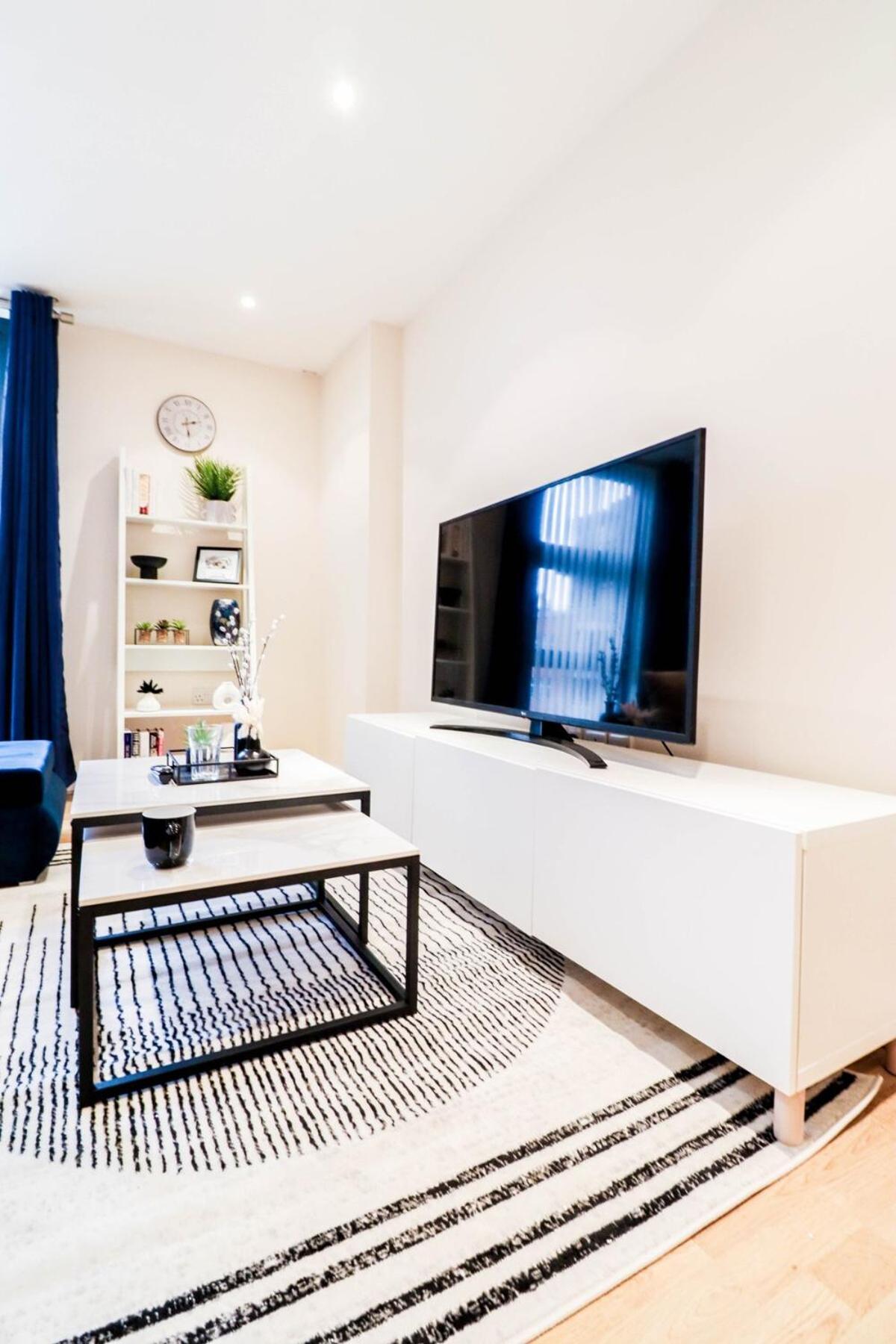 Apartment Stunning Canary Wharf Flat-5 Mins From Tube Station