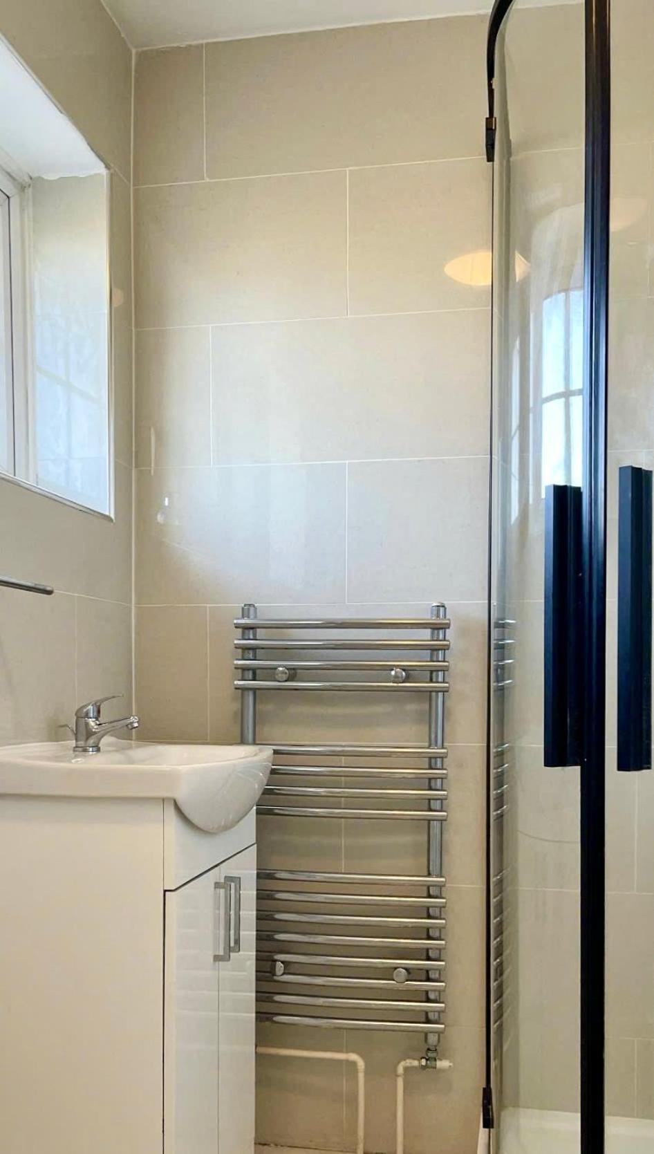 Cosy House Tower Bridge Station Walk Hébergement de vacances *
