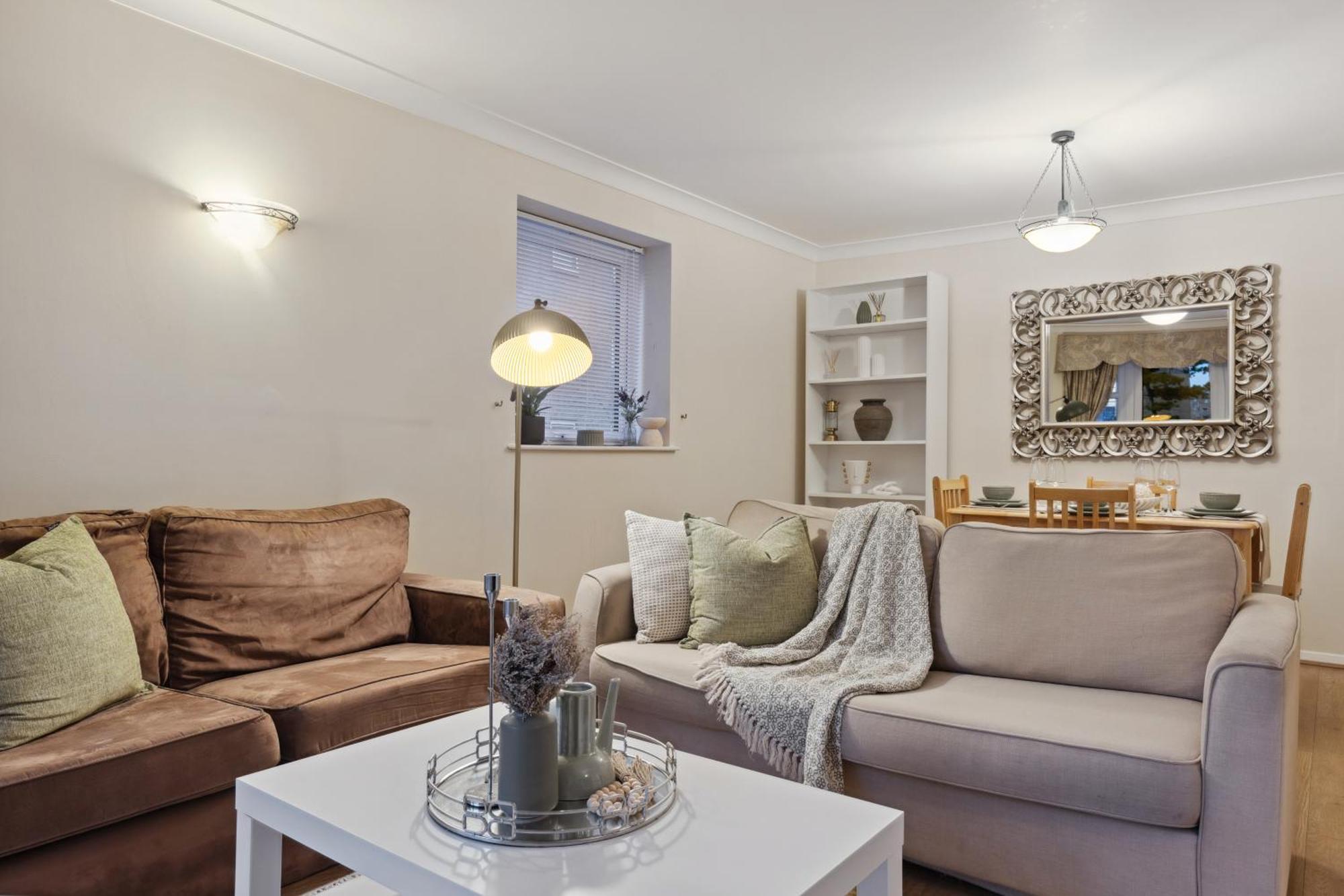 Parea Living - Quaint And Stylish Flat W Sunny Terrace Londres