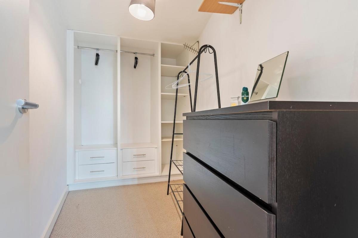 Elegant 1br Battersea Flat With Stunning River Views * London