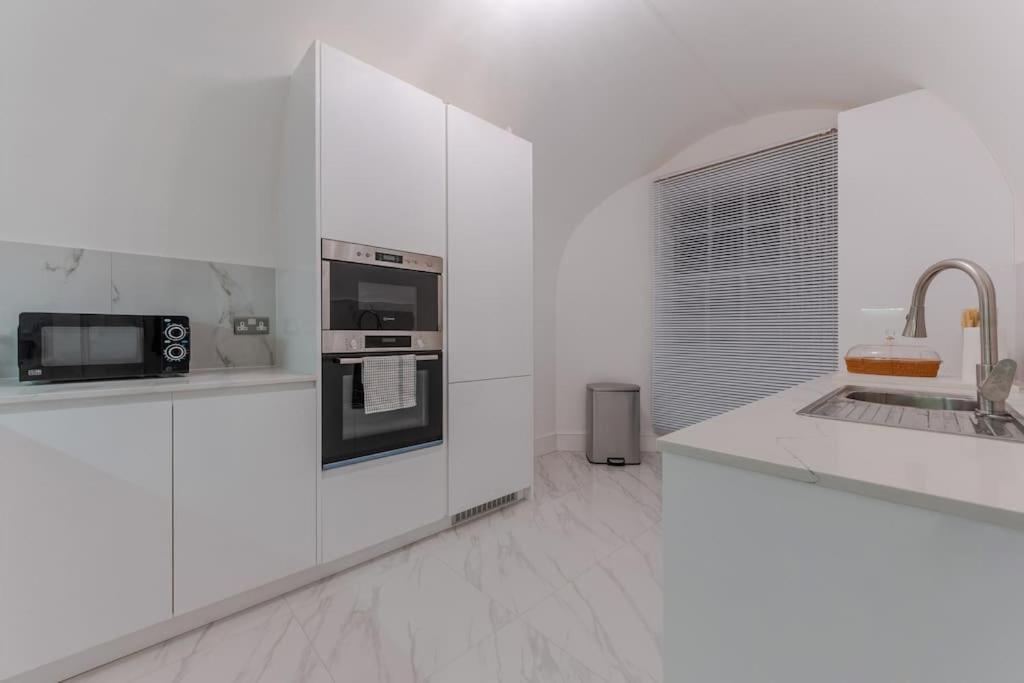 Elegant 1 Bedroom Lower Ground On Harley Street 1h * Londres