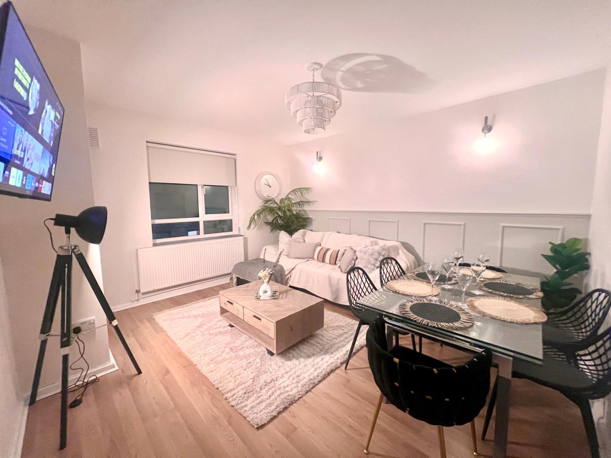 3 Minutes To Tower Of Trendy Shoreditch Recently Refurbished 3 Bedrooms Sleeps 8 *