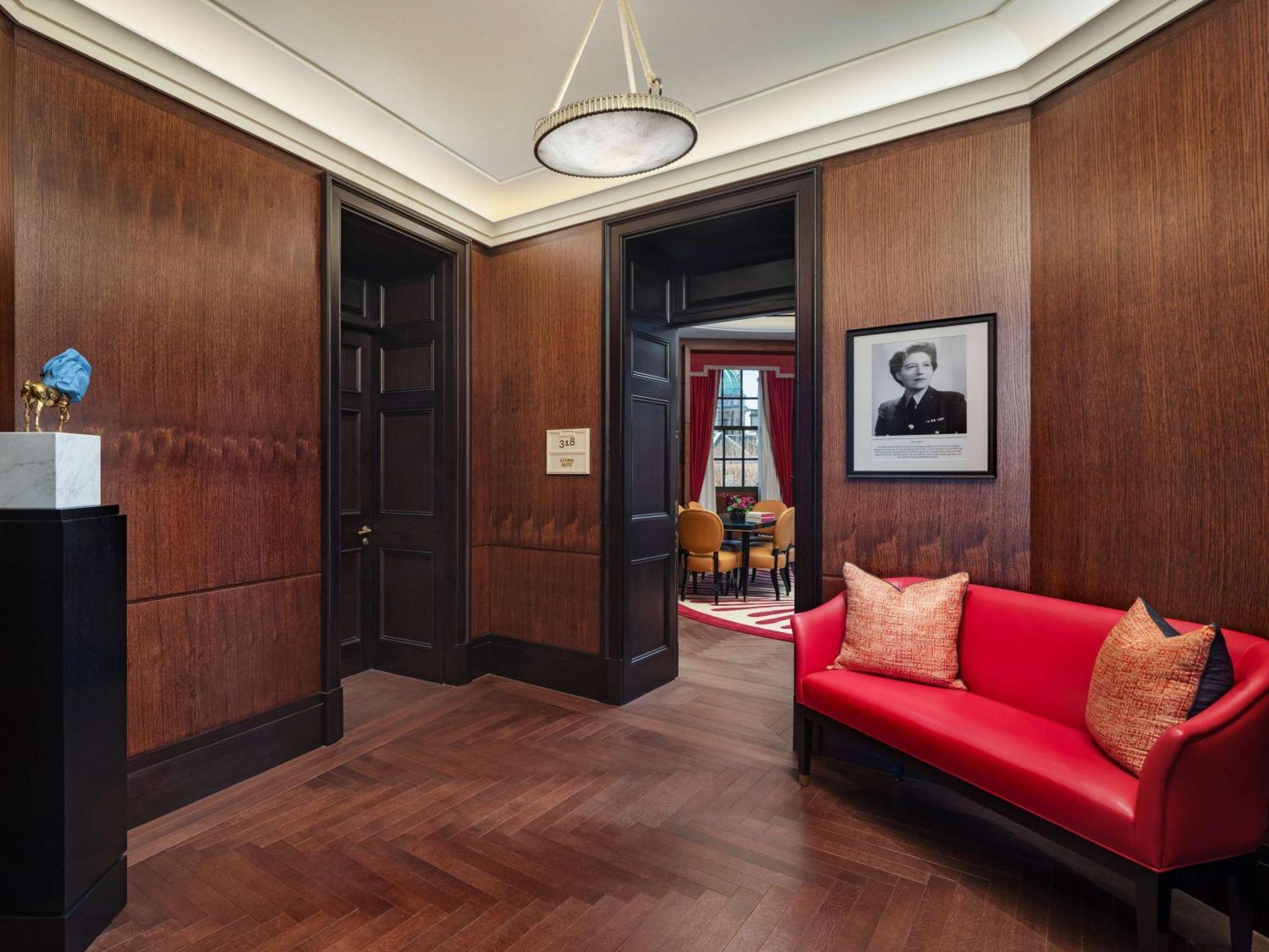 Raffles At The Owo Hotel Londen