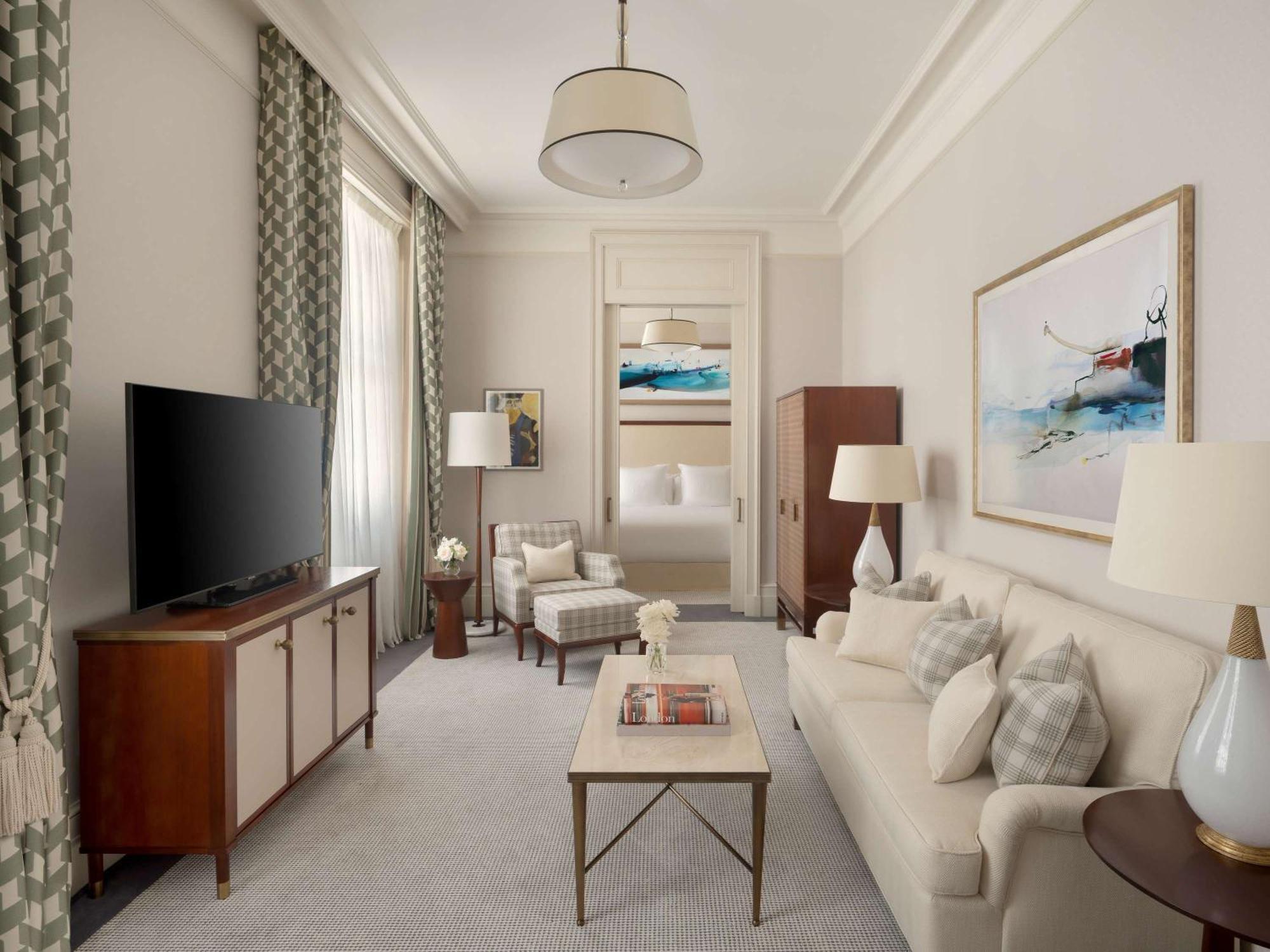 Raffles At The Owo Hotel Londen