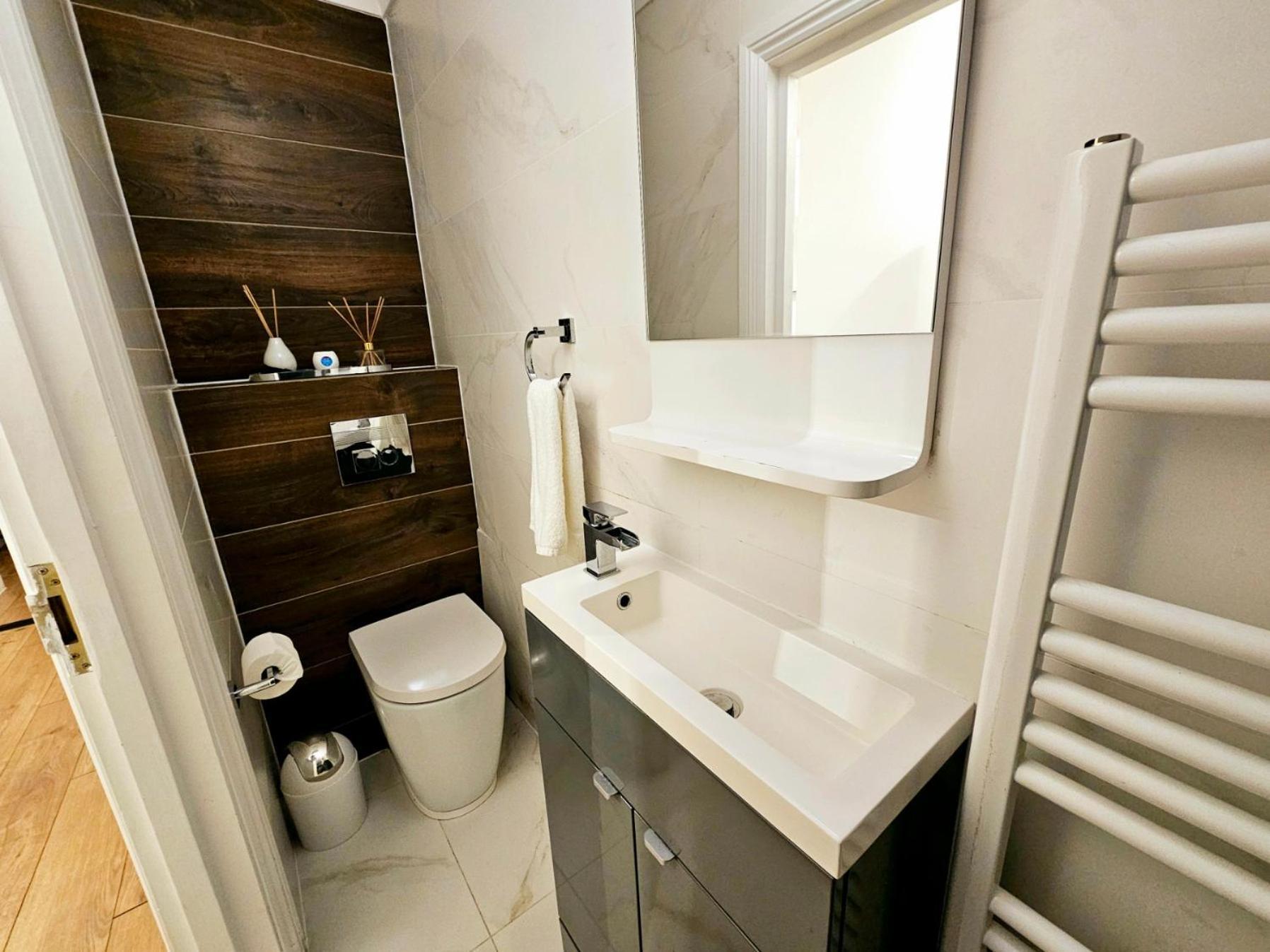 Stunning Hyde Park Home, Ground Floor Maisonette, Duplex, Near Tube Metro Stations Apartamento Londres