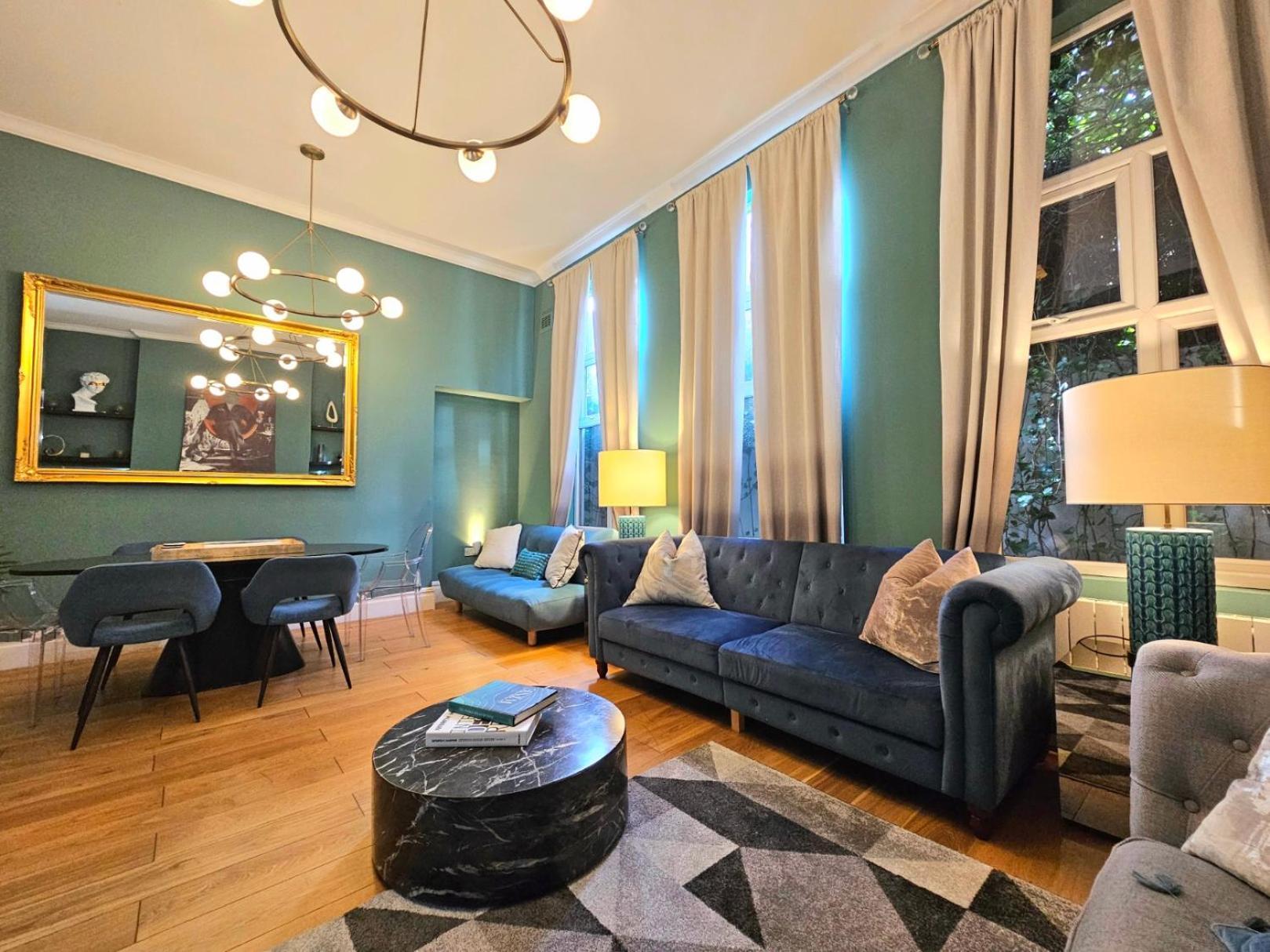 Stunning Hyde Park Home, Ground Floor Maisonette, Duplex, Near Tube Metro Stations Apartamento