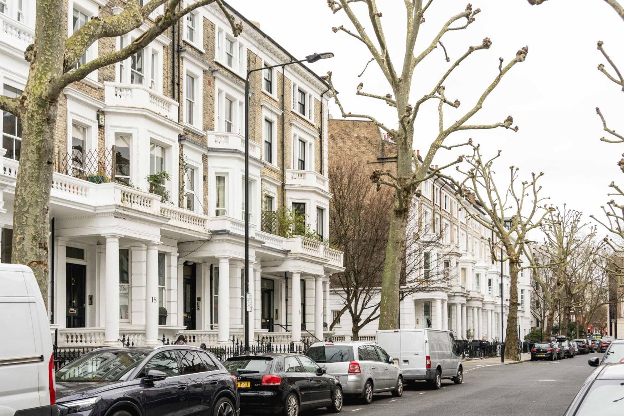 Appartement Beautiful 2-bed, 2 Bathrooms Flat In Zone 1, - Just Minutes Walk To High Street Kensington, Earls Court, Hyde Park
